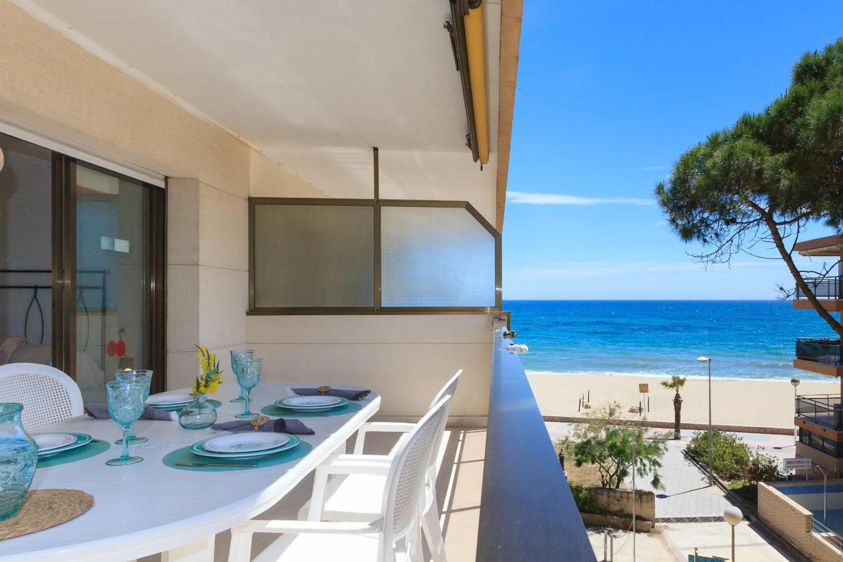Balcony/Terrace in UHC Txingudi Family Apartments