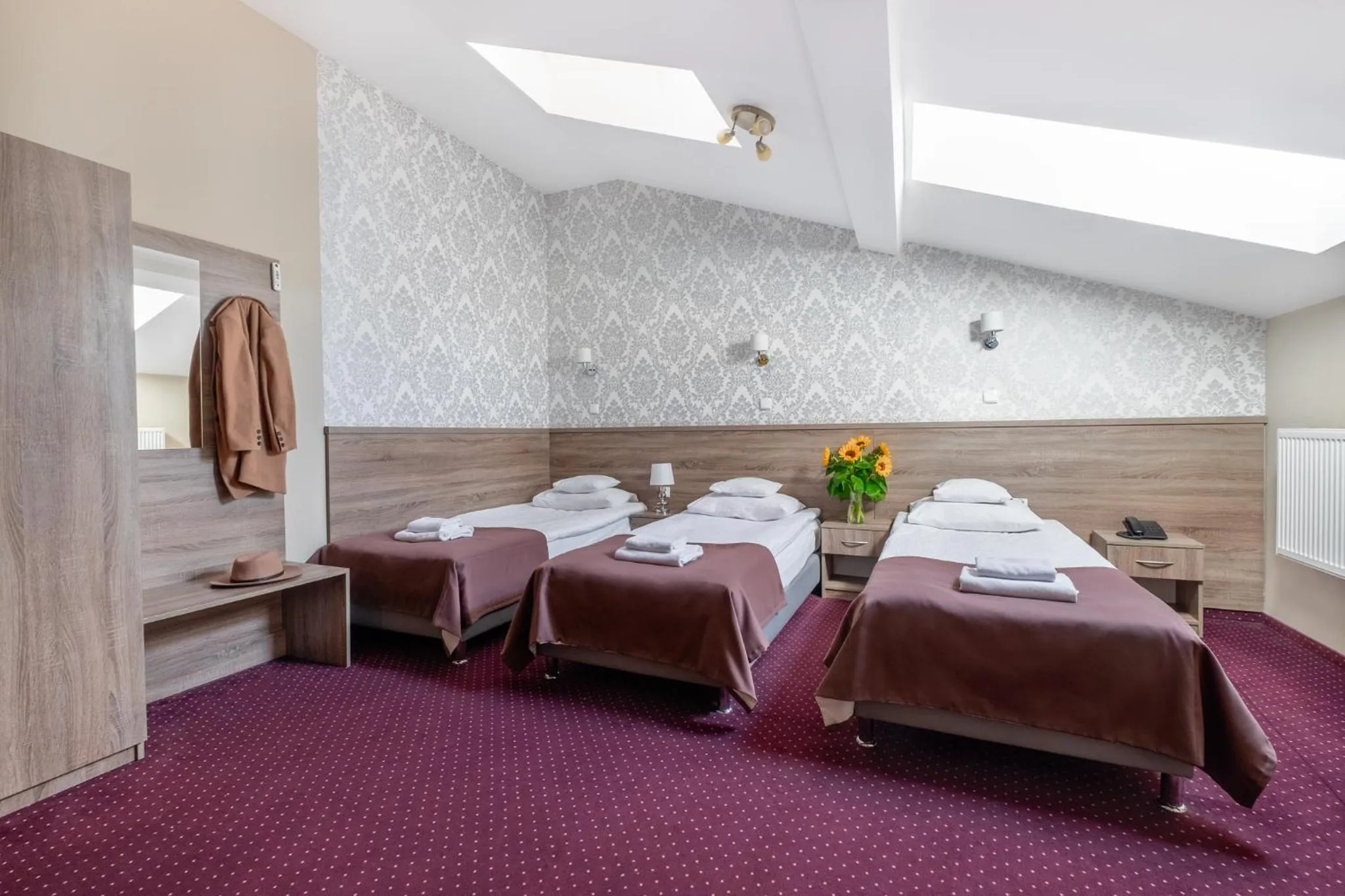 Bed in Hotel Maximum