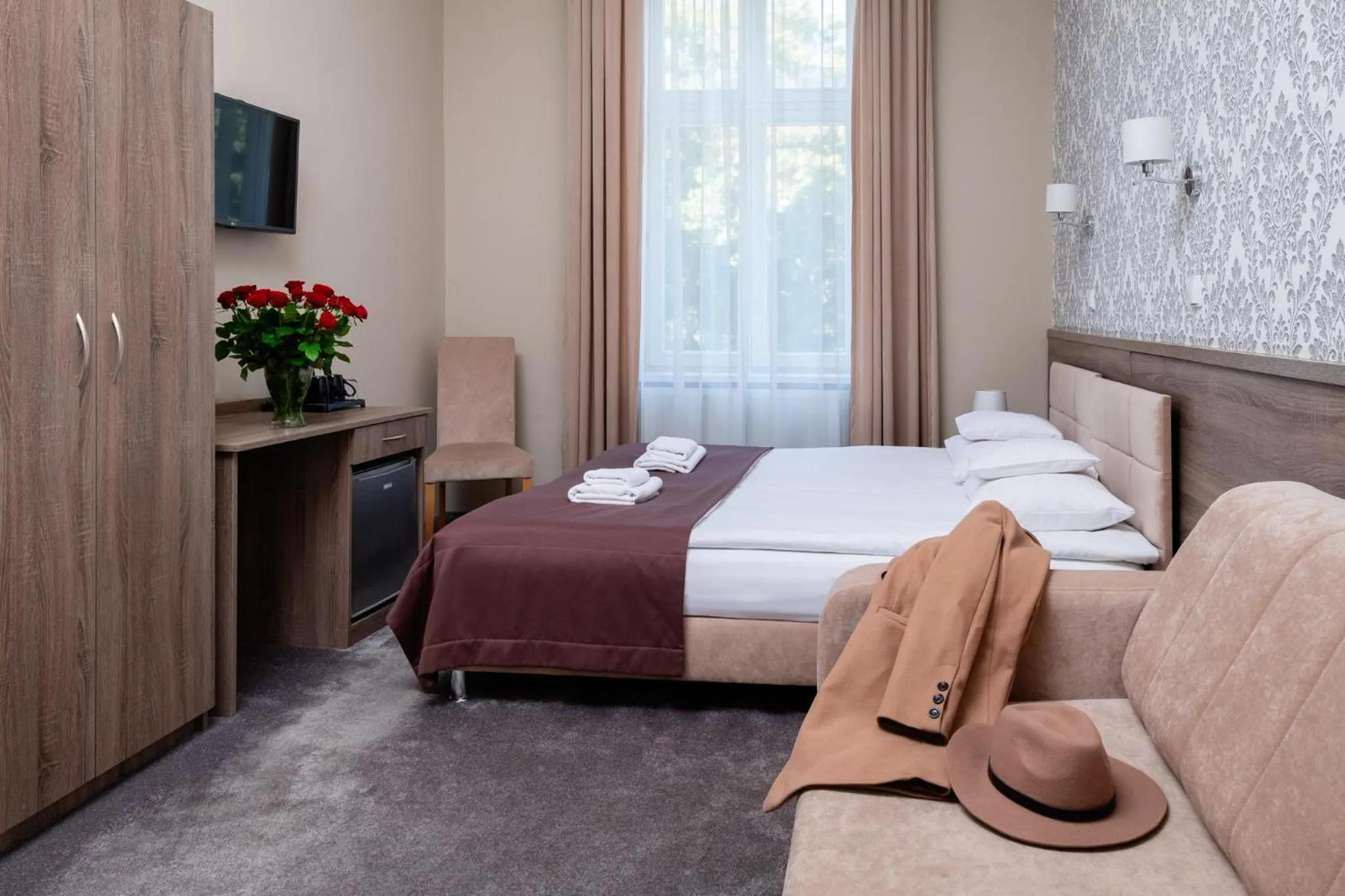 Bed in Hotel Maximum