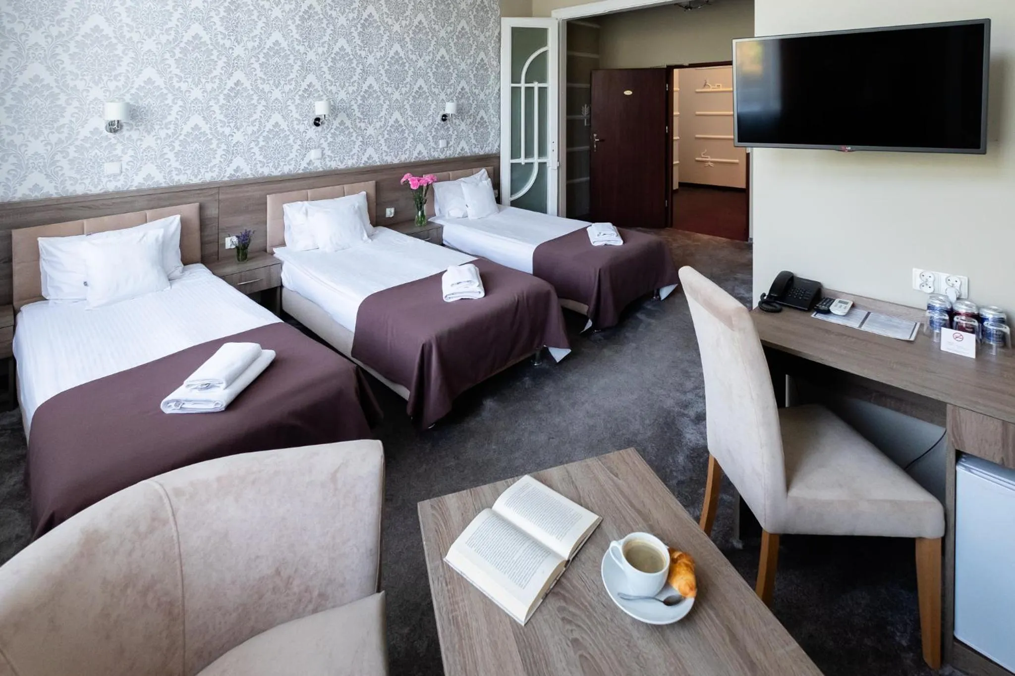 Bed in Hotel Maximum