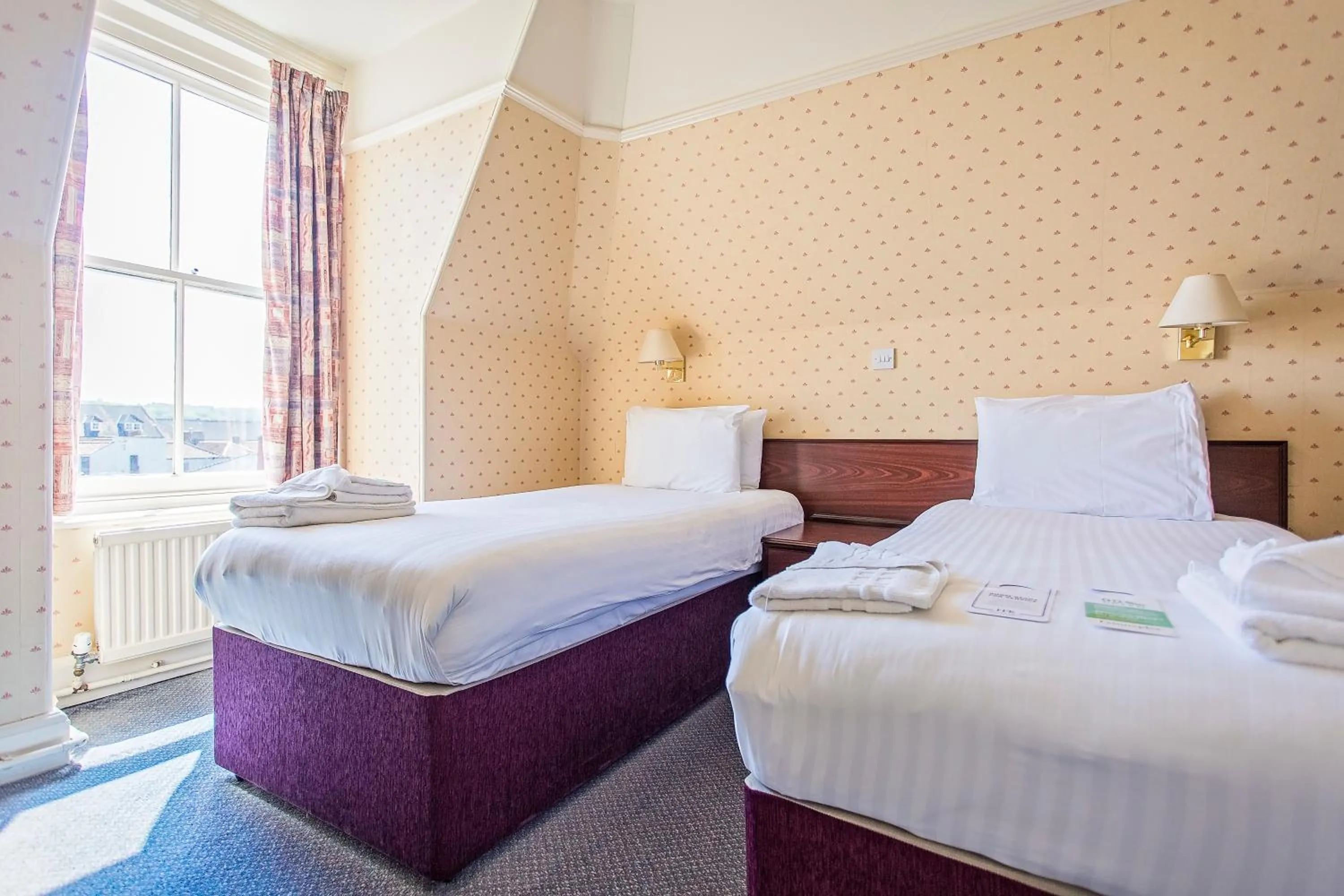 Bed in Hotel De Paris