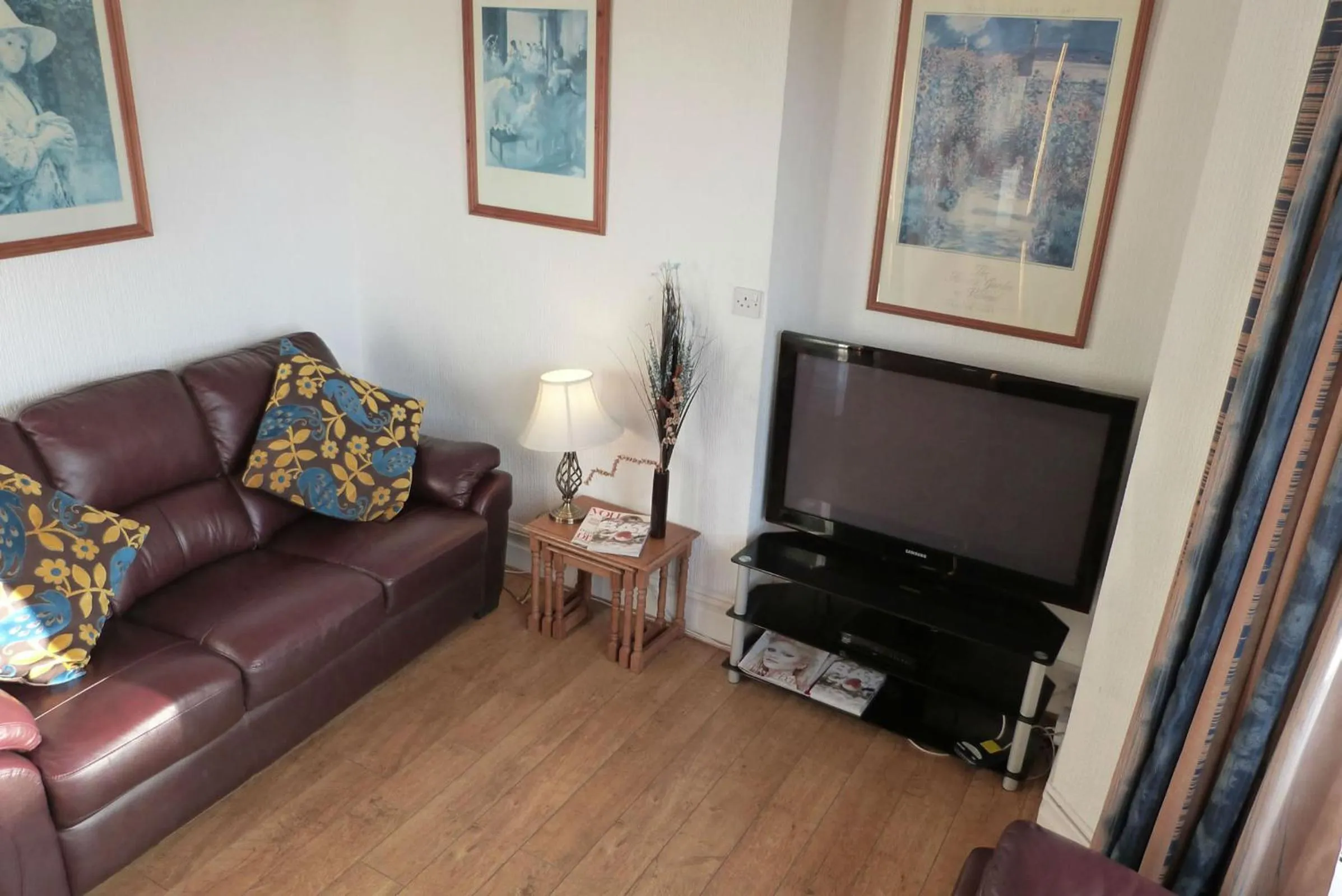 Living room in Hurst Dene Aparthotel