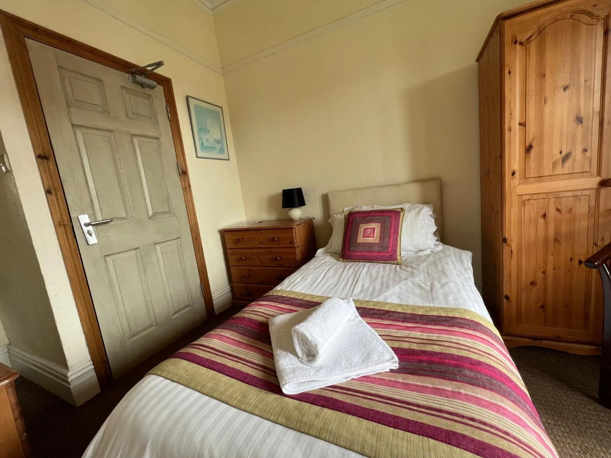 Bed in Hurst Dene Aparthotel