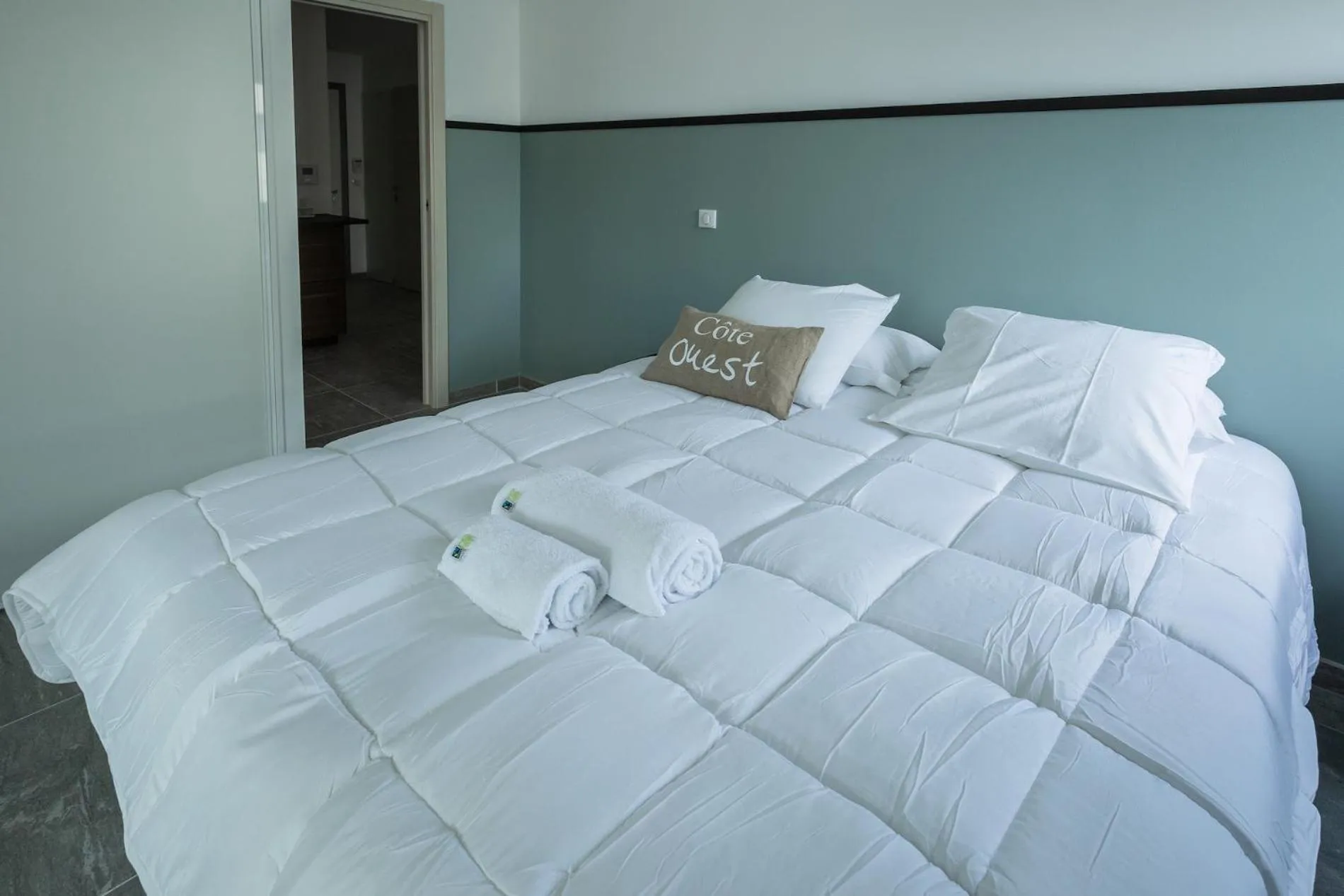 Other in L'AVANT SCENE