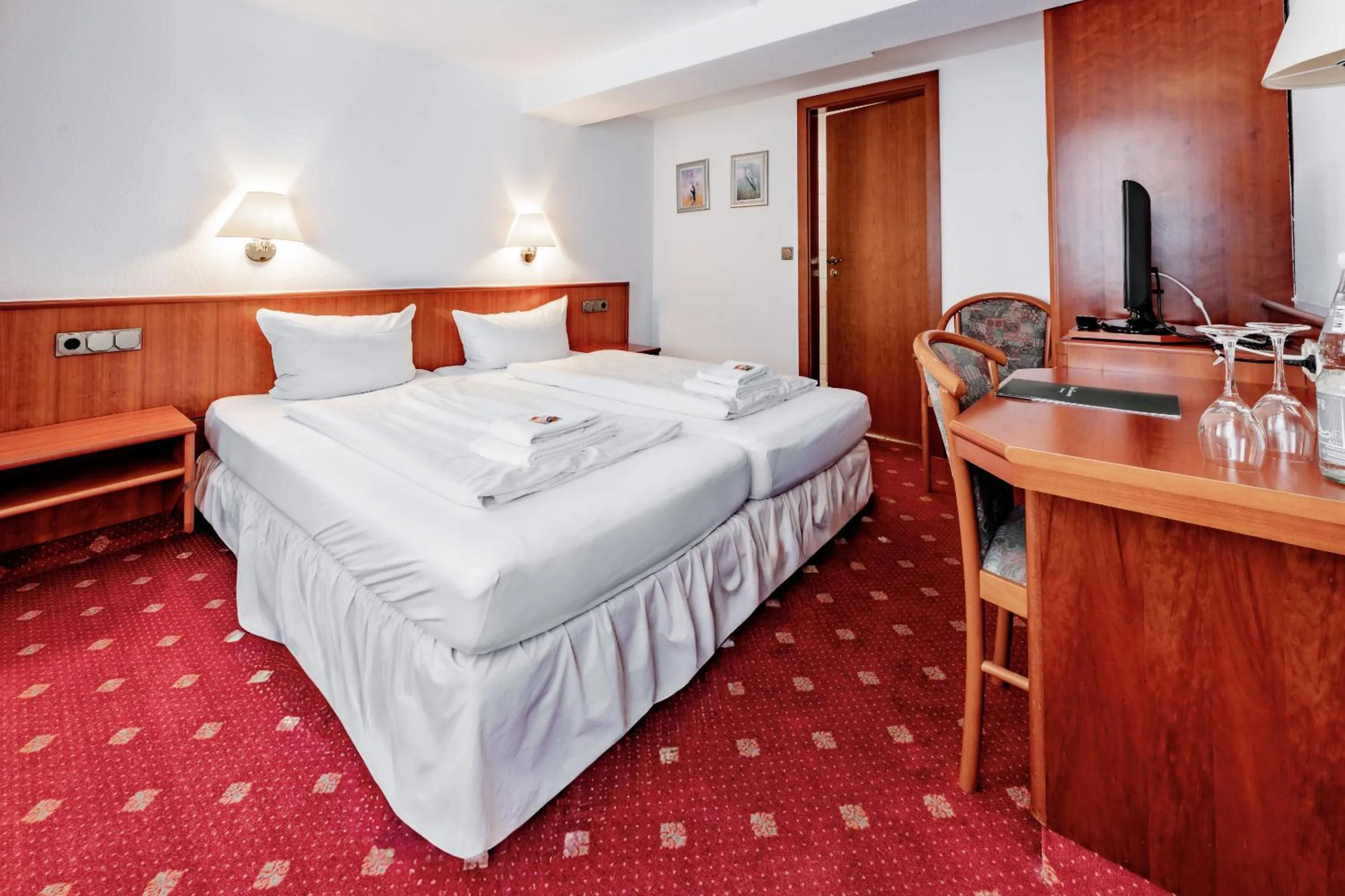 Bedroom, Bed in Hotel Domschatz