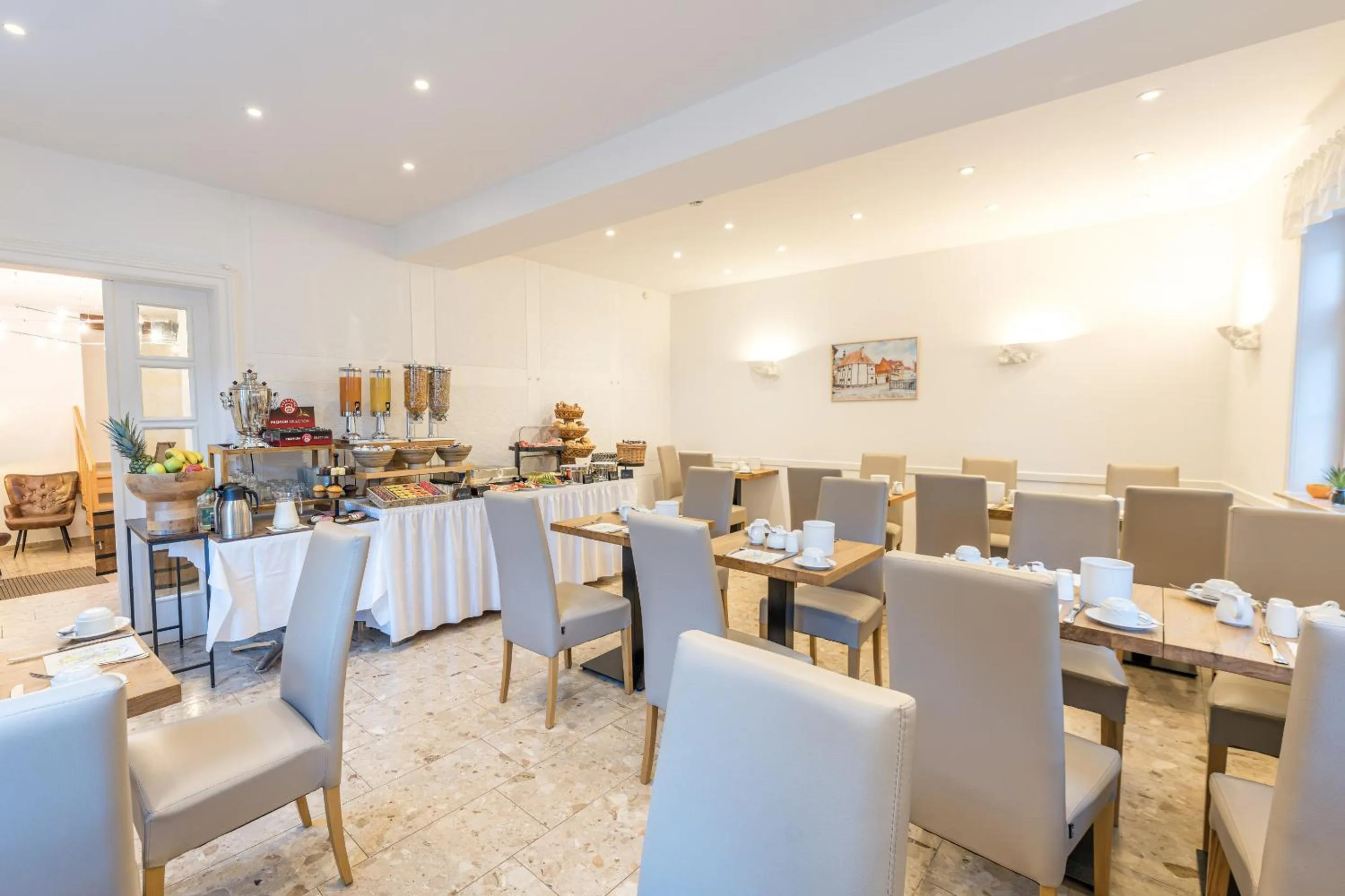 Breakfast in Hotel Domschatz