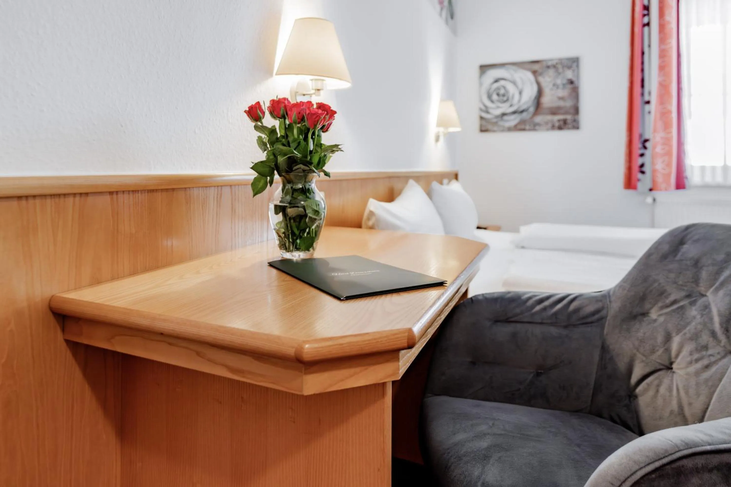 Bedroom, Bed in Hotel Domschatz