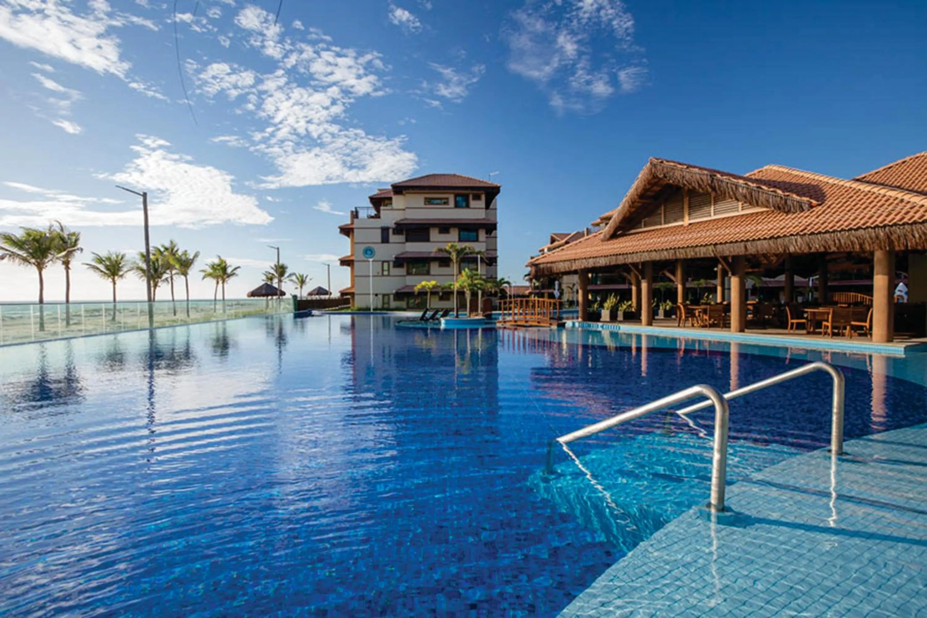 Property building in Manhattan Beach Riviera