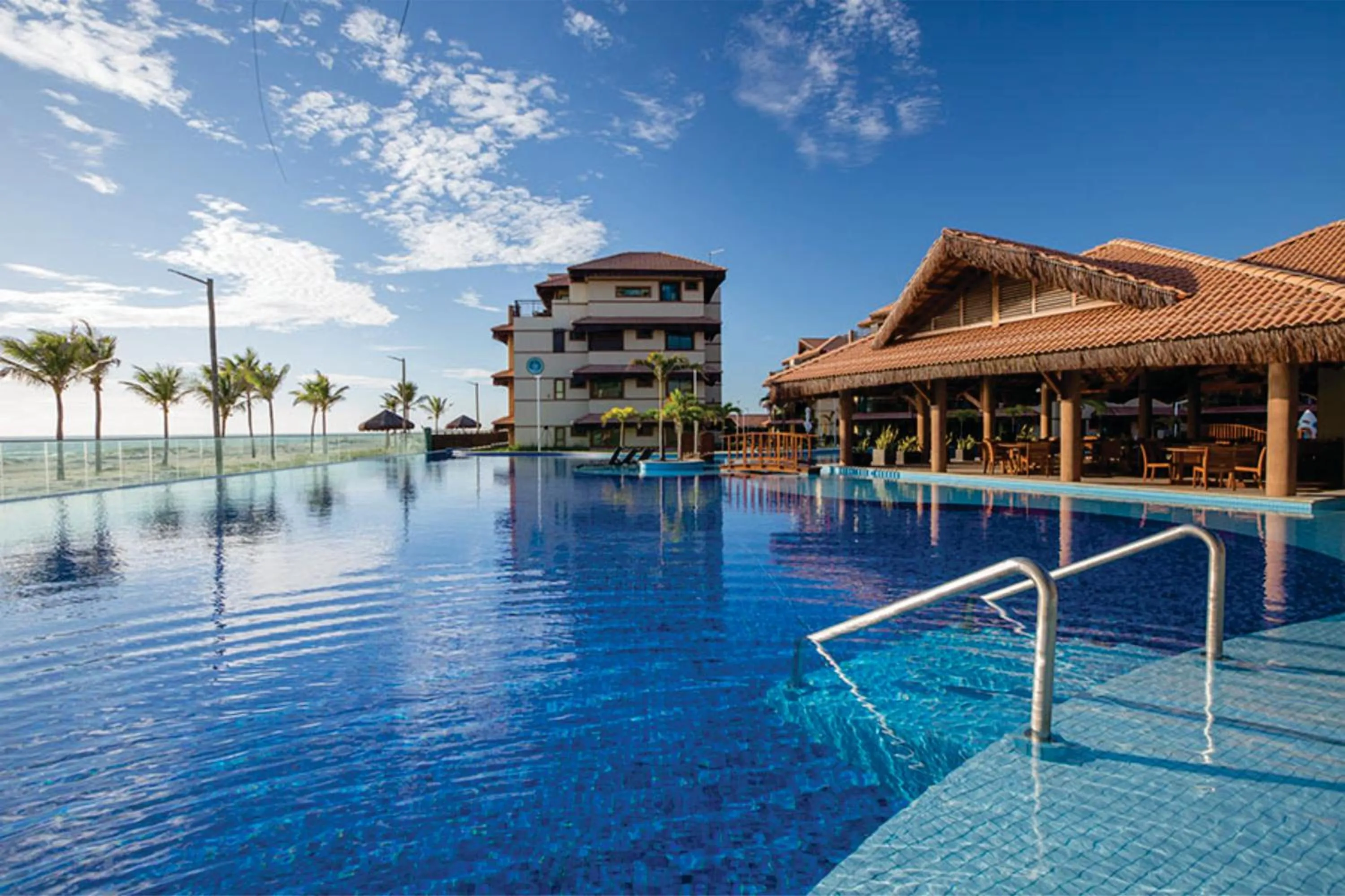 Property building in Manhattan Beach Riviera