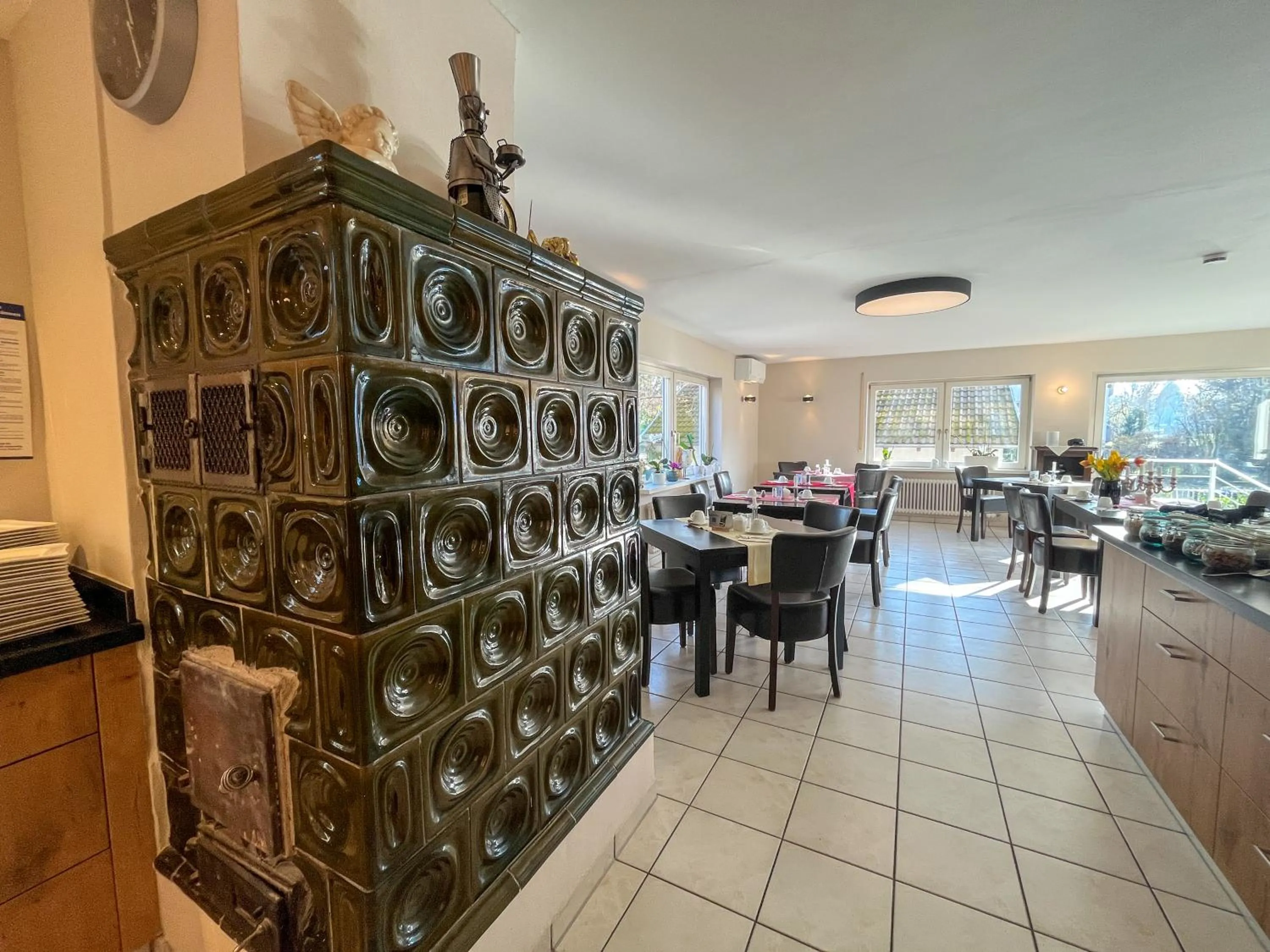 Restaurant/places to eat in Atrium Hotel Baden