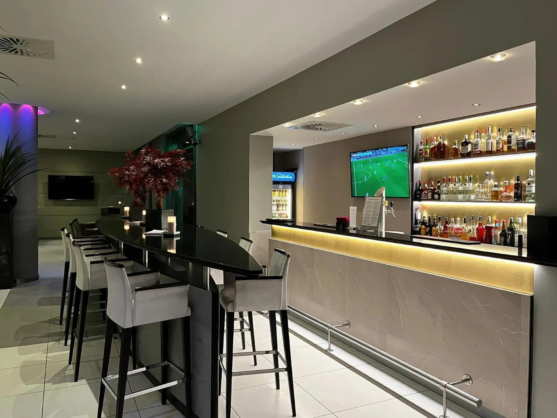 Lounge or bar in Ramada by Wyndham Essen