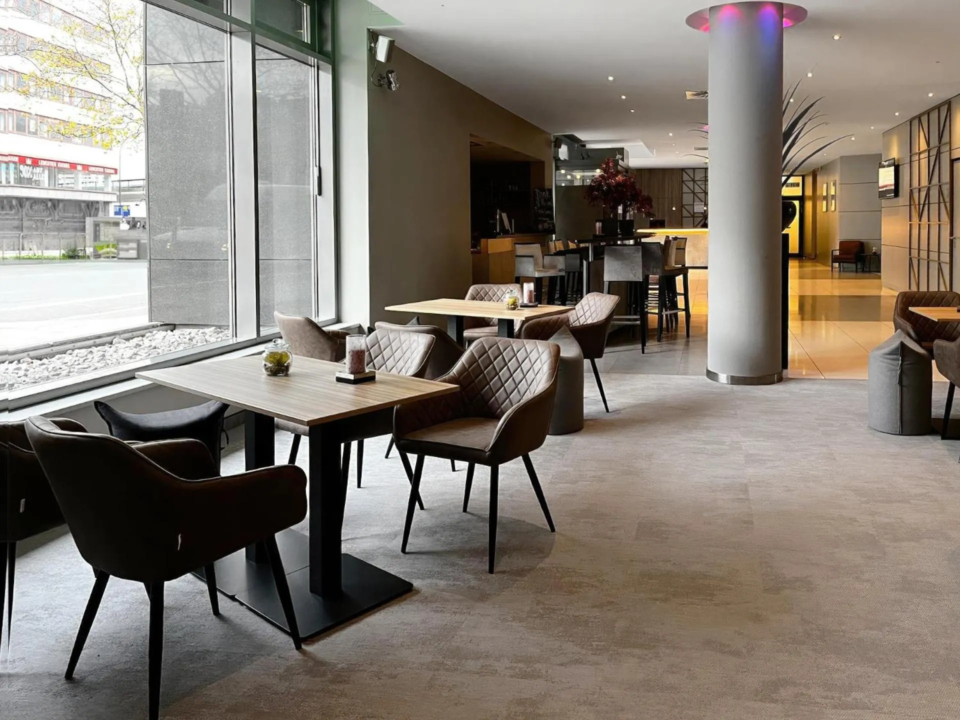 Lobby or reception in Ramada by Wyndham Essen