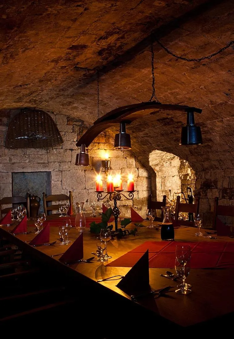 Restaurant/places to eat in Hotel Altdeutsche Weinstuben