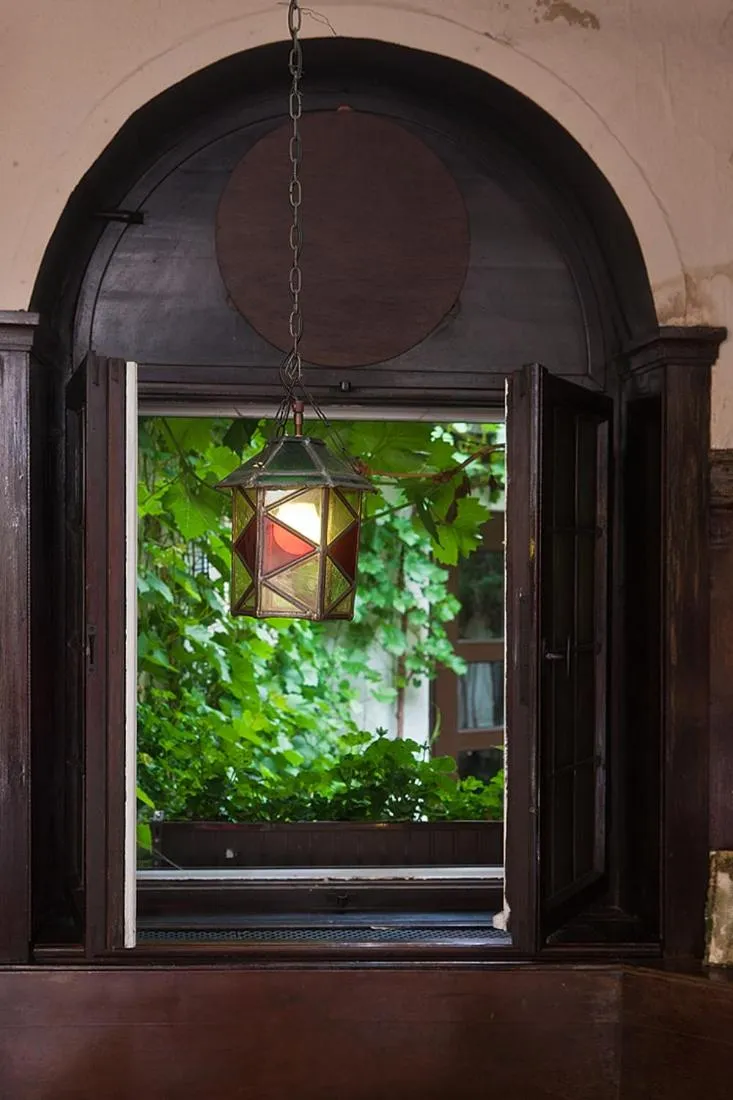 Decorative detail in Hotel Altdeutsche Weinstuben