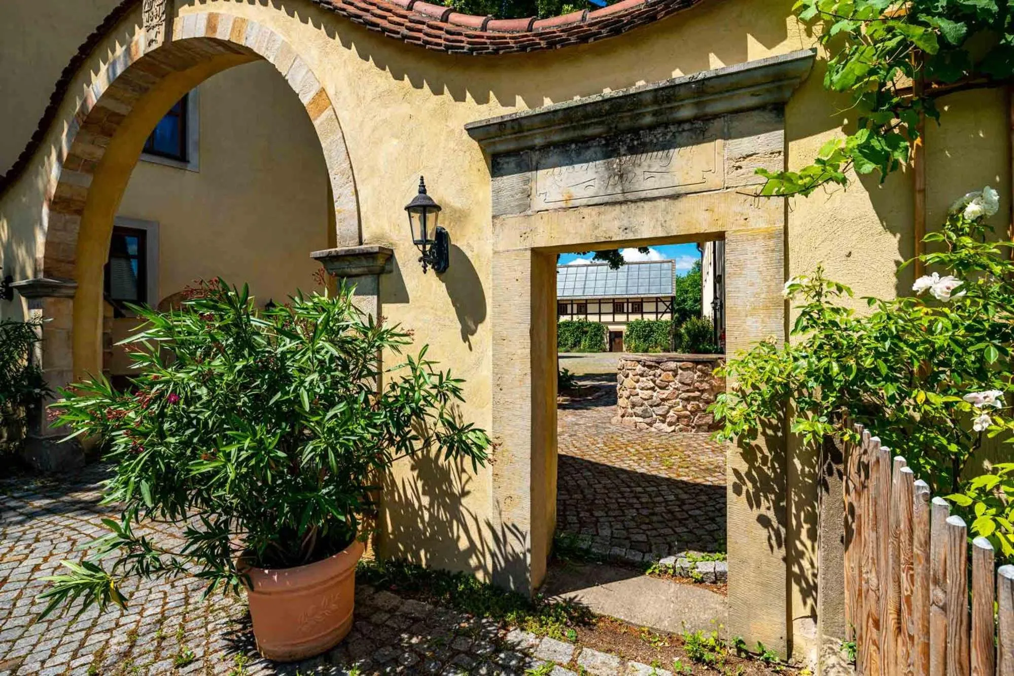 Patio in Landhotel Gut Wildberg mit Sauna