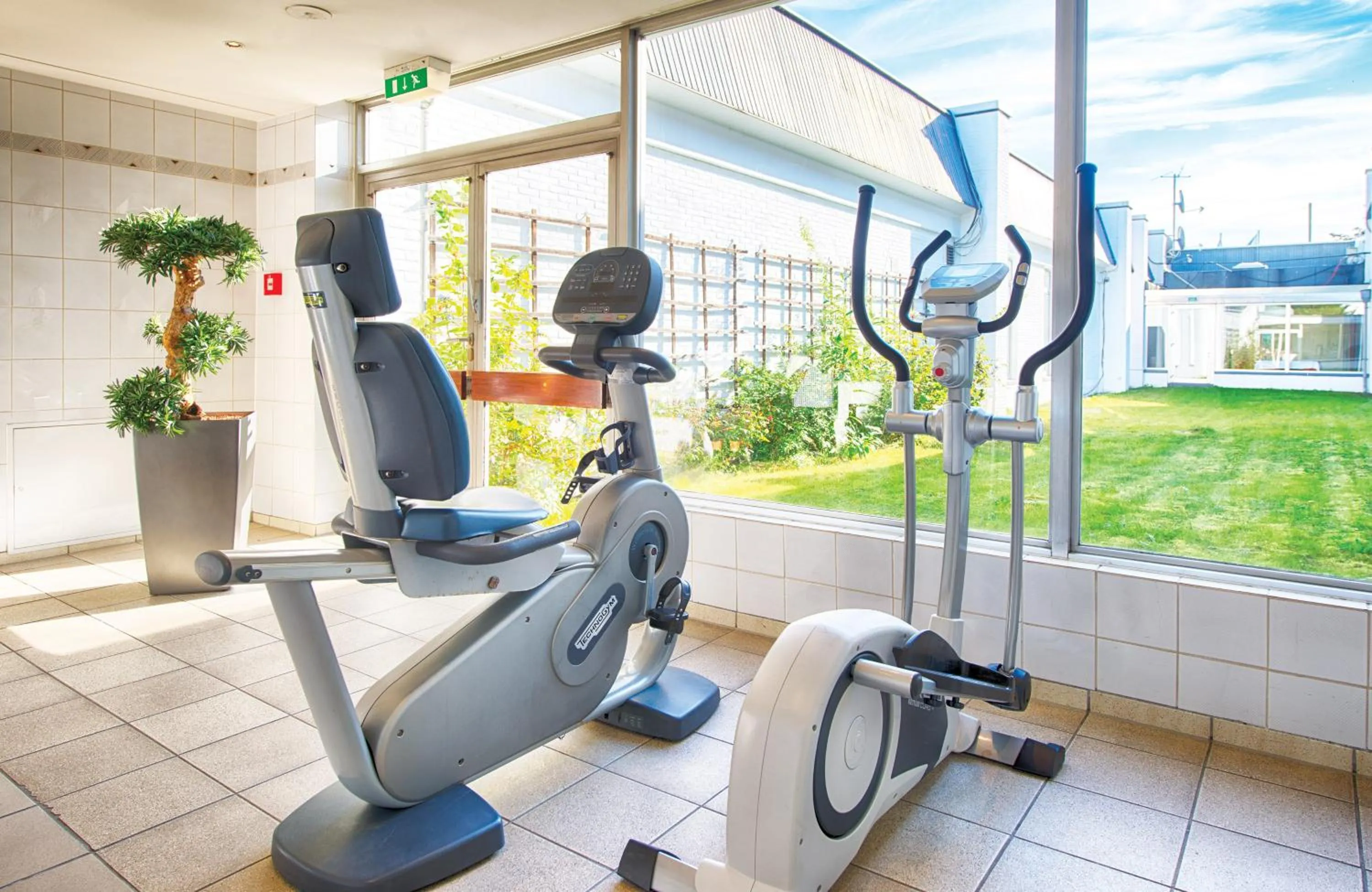 Fitness centre/facilities in Leonardo Hotel Düsseldorf Airport Ratingen