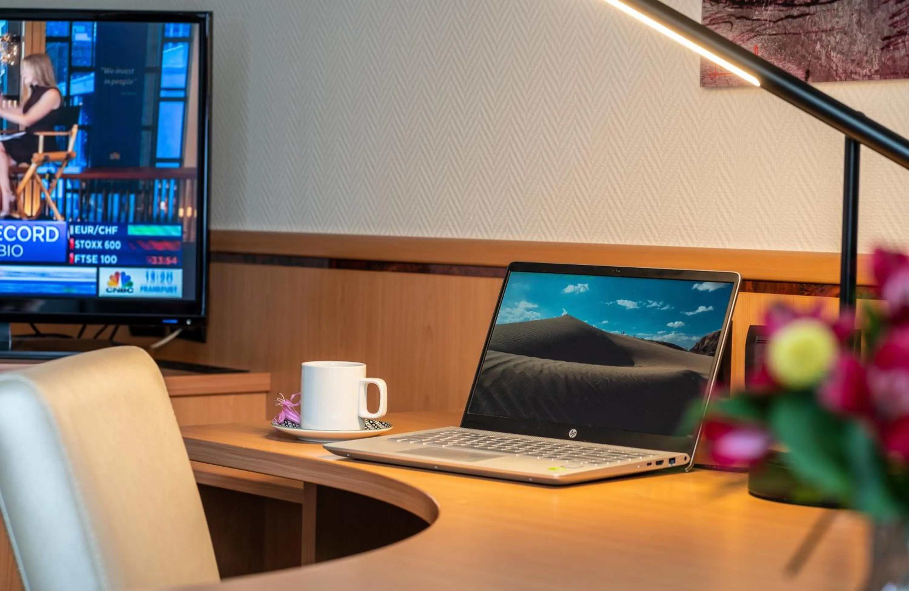 Bedroom in Leonardo Hotel Düsseldorf Airport Ratingen