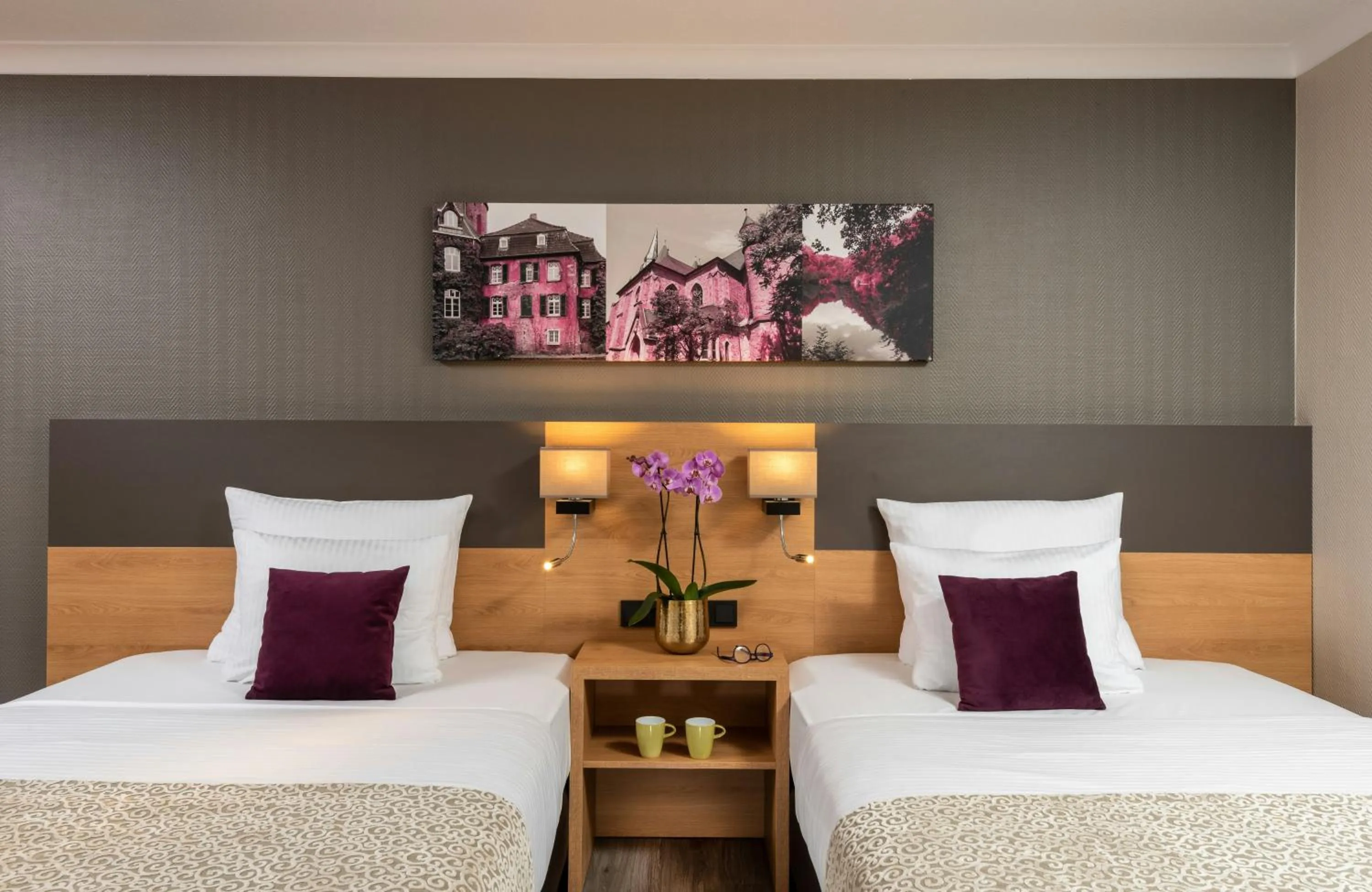 Bedroom, Bed in Leonardo Hotel Düsseldorf Airport Ratingen