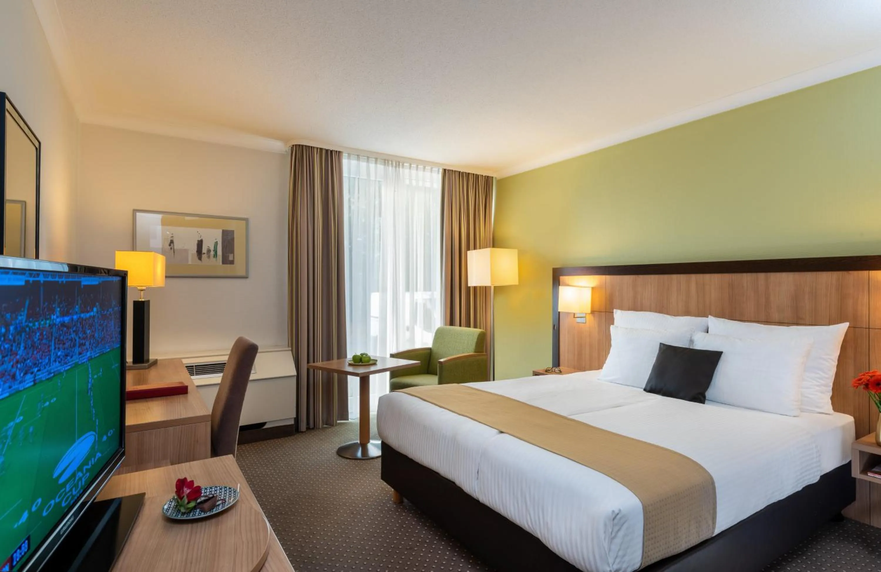 Photo of the whole room, Bed in Leonardo Hotel Düsseldorf Airport Ratingen