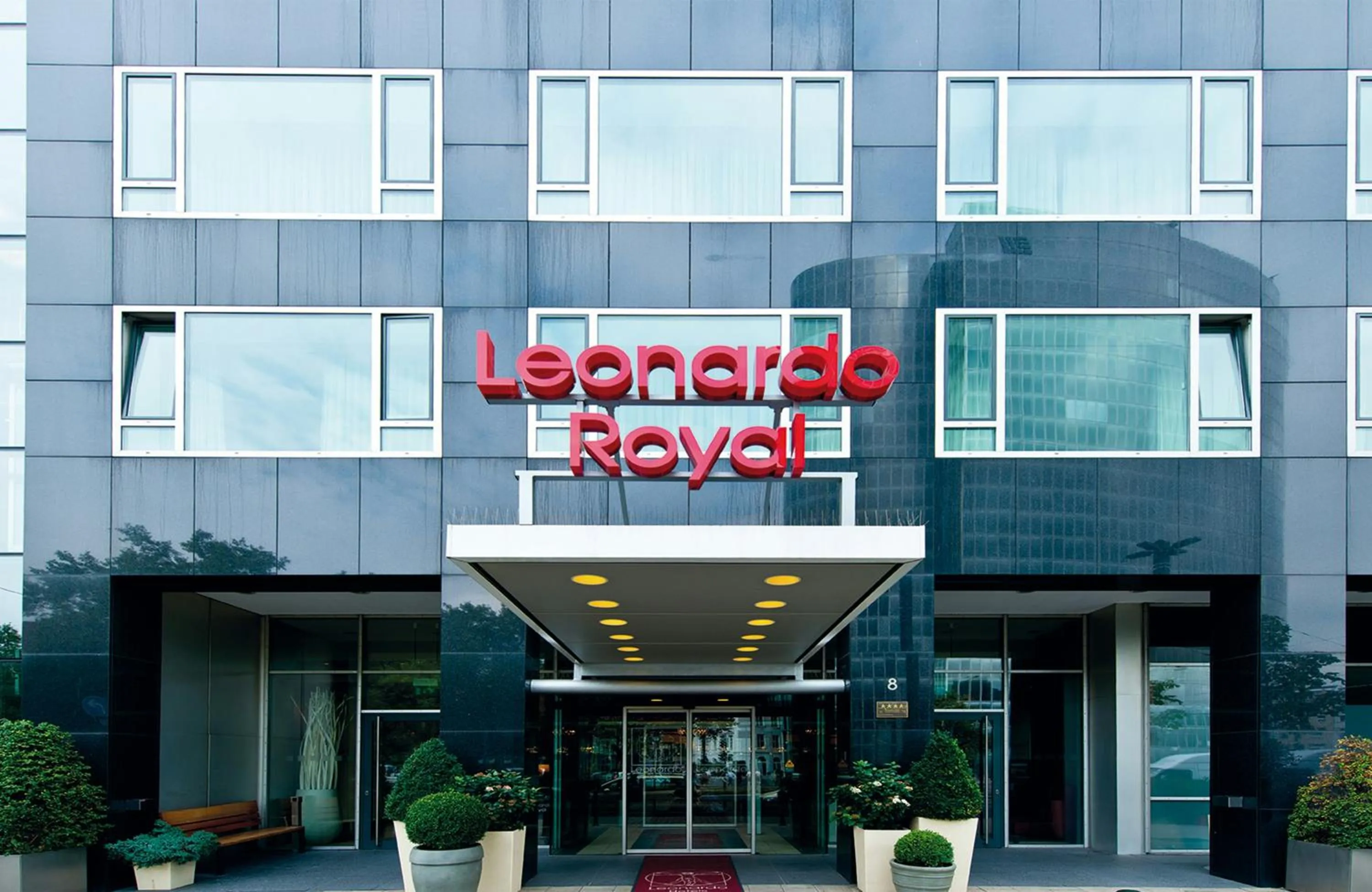 Facade/entrance in Leonardo Royal Hotel Düsseldorf Königsallee