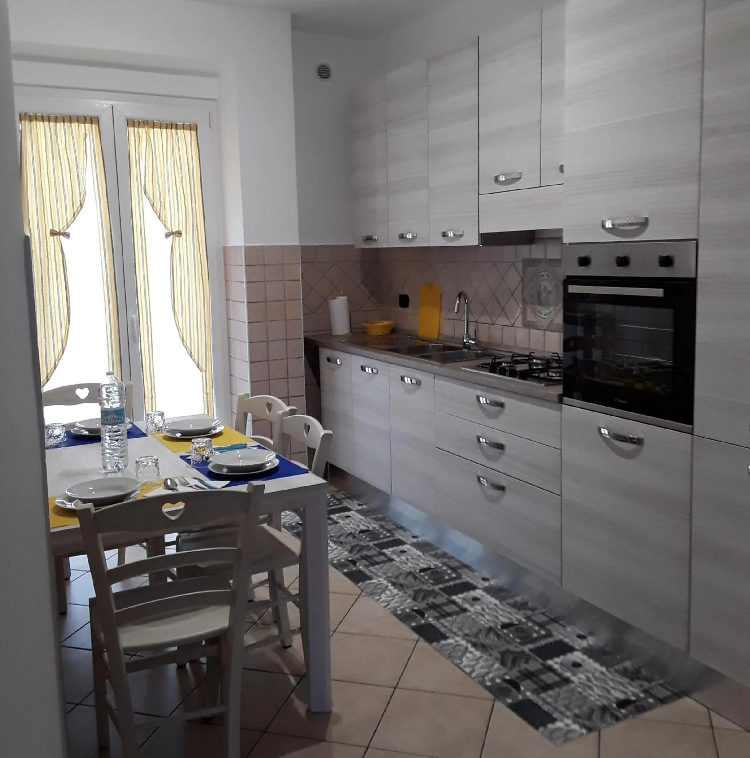 Communal kitchen in Casa vacanze GALA