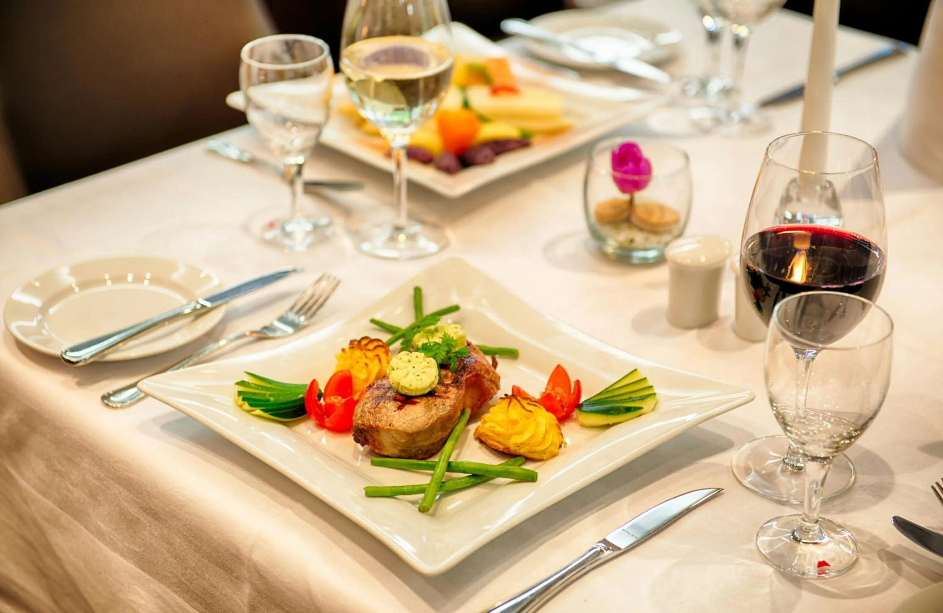 Restaurant/places to eat in Leonardo Hotel Frankfurt City South