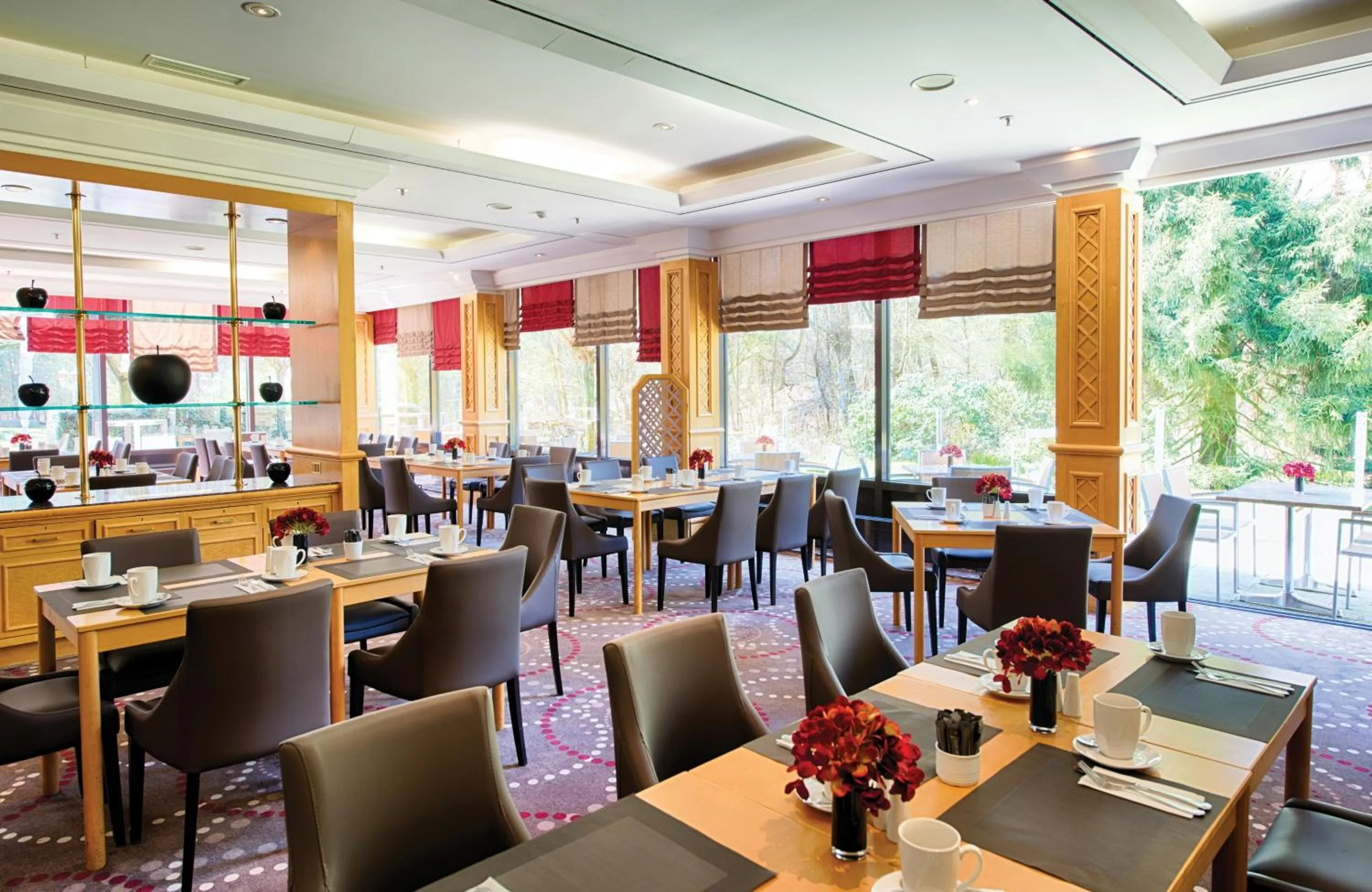 Restaurant/places to eat in Leonardo Hotel Frankfurt City South