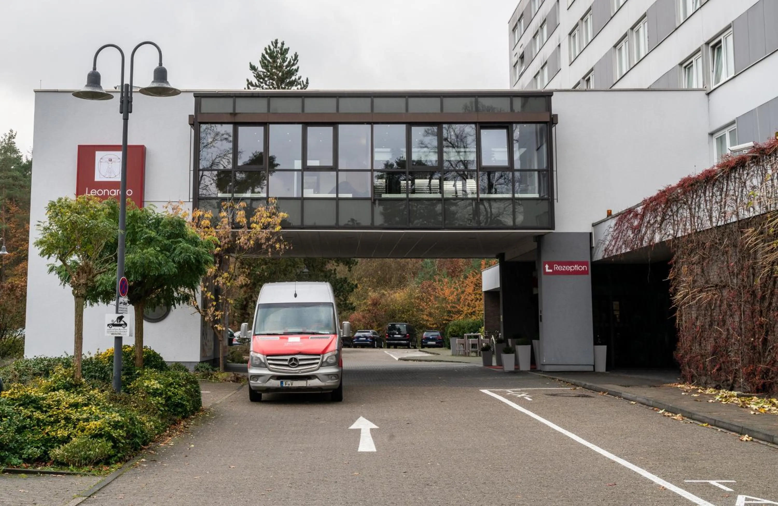 Property building in Leonardo Hotel Frankfurt City South