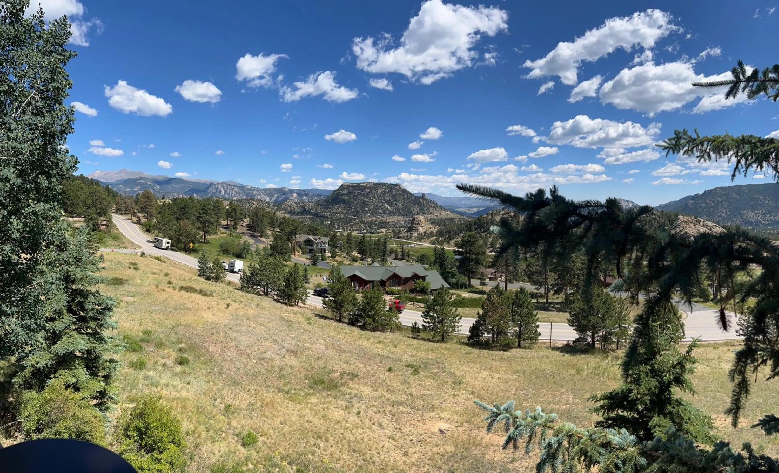 Natural landscape in Taharaa Mountain Lodge