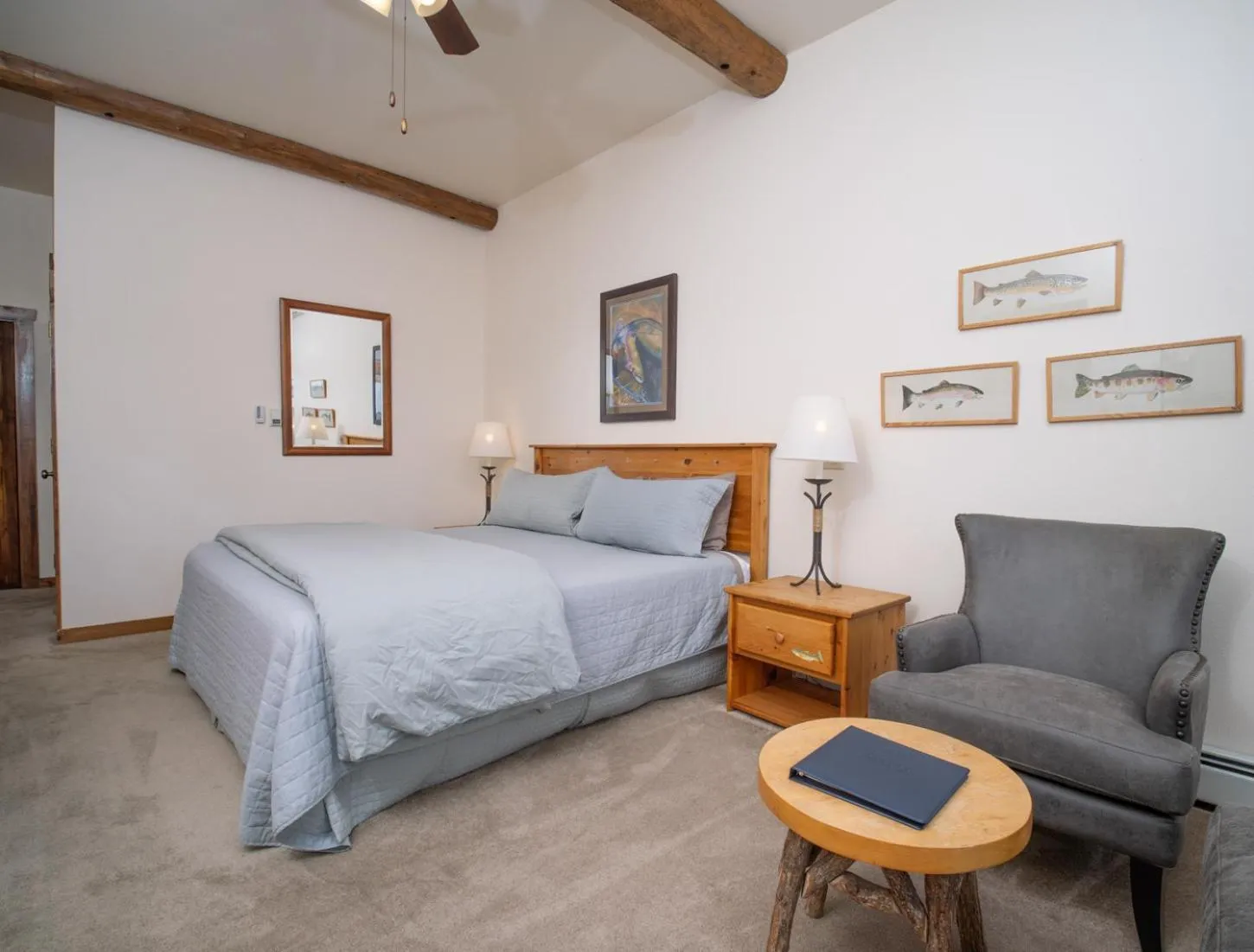 Bed in Taharaa Mountain Lodge