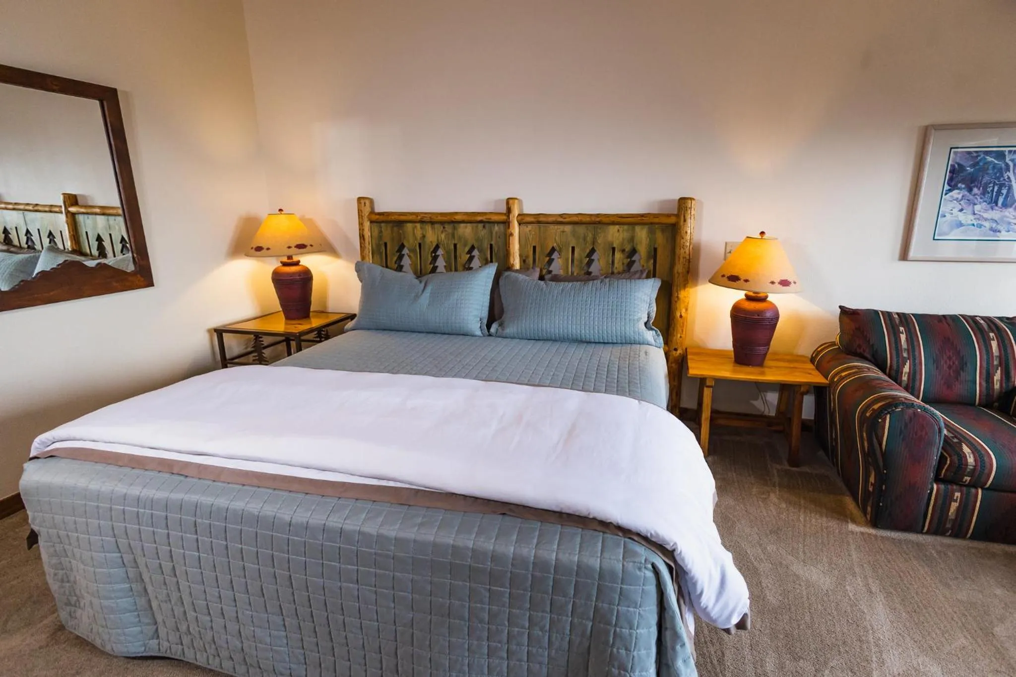 Bed in Taharaa Mountain Lodge