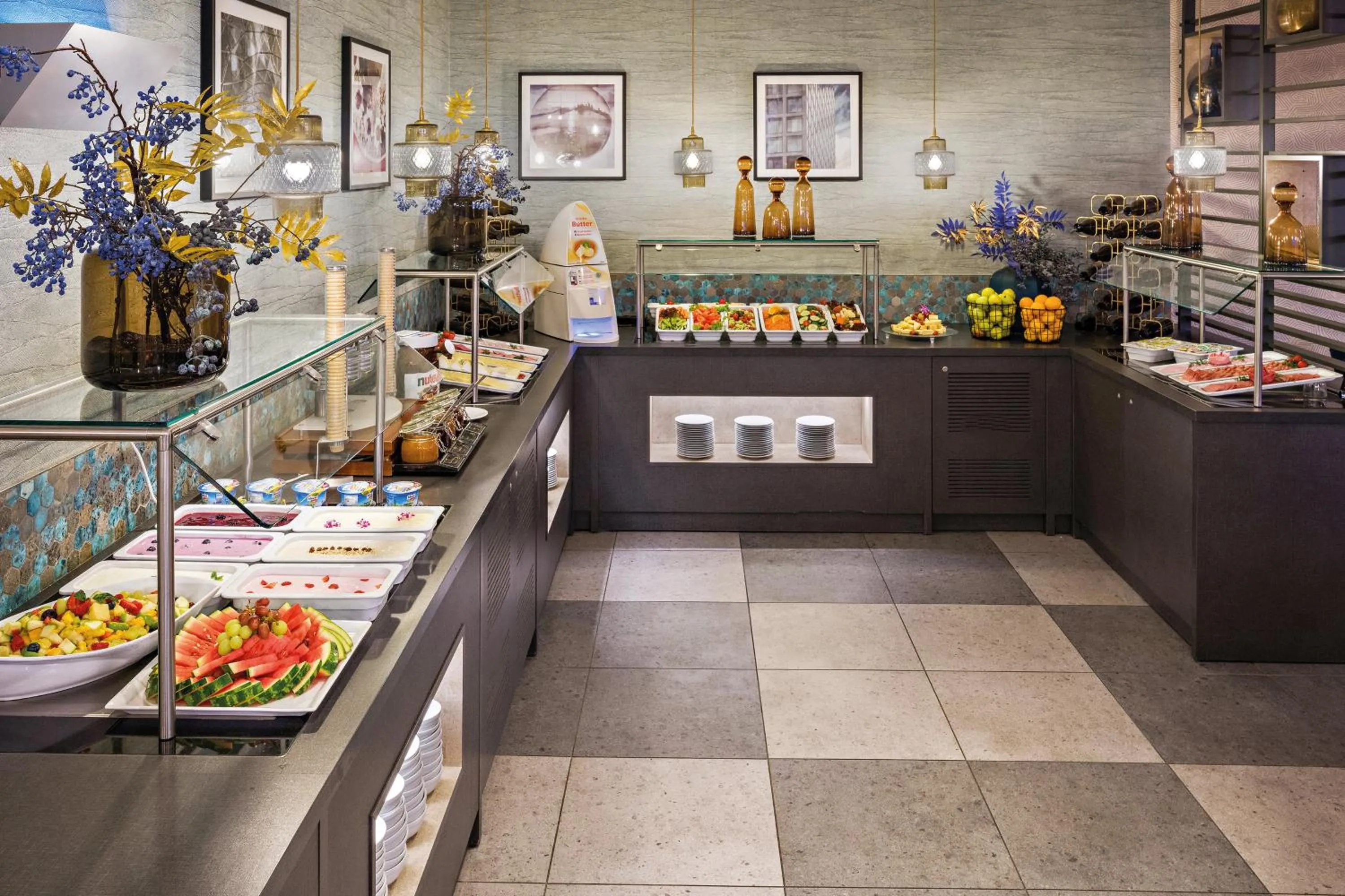 Breakfast in Leonardo Royal Hotel Frankfurt