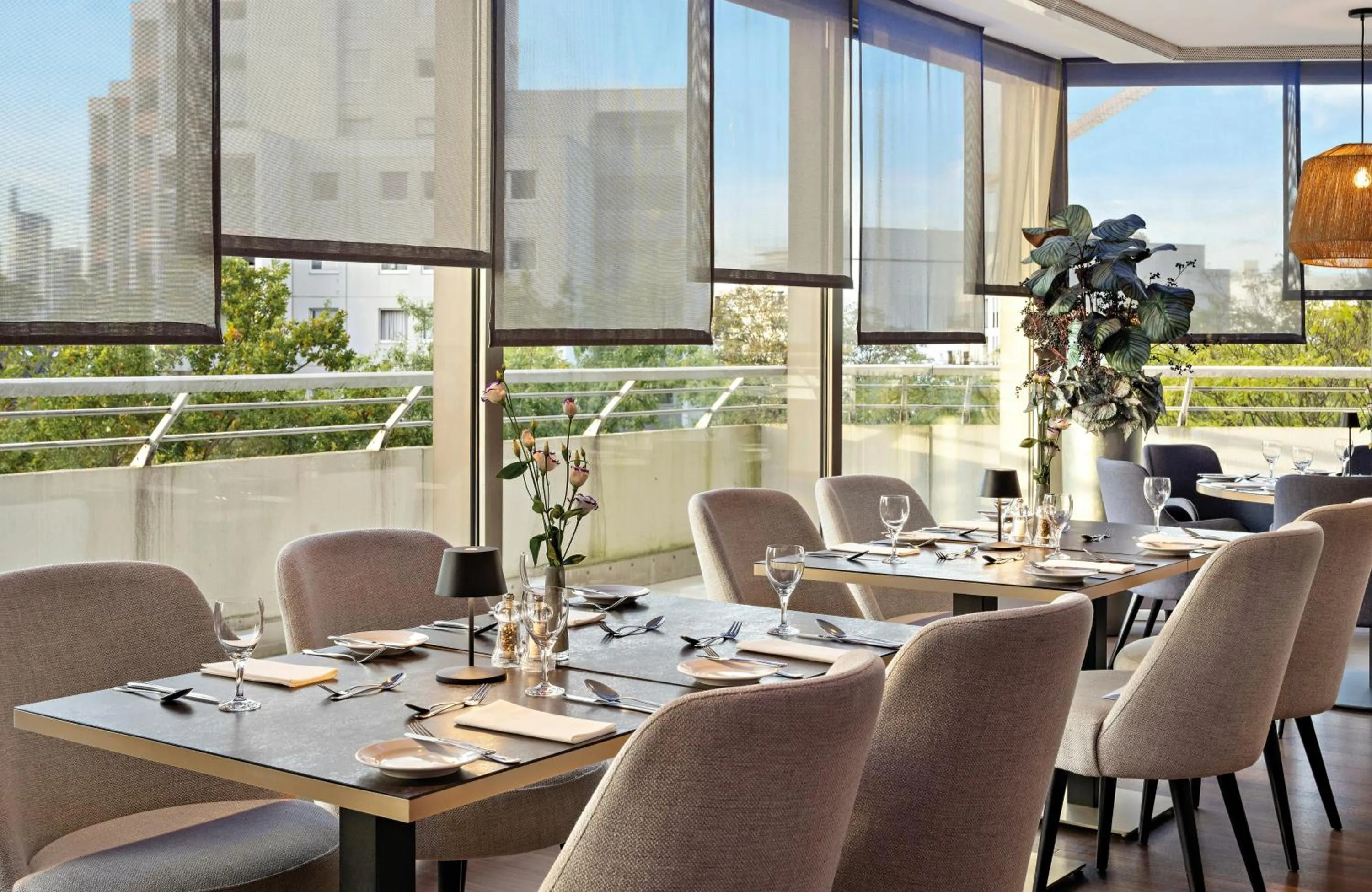 Restaurant/places to eat in Leonardo Royal Hotel Frankfurt
