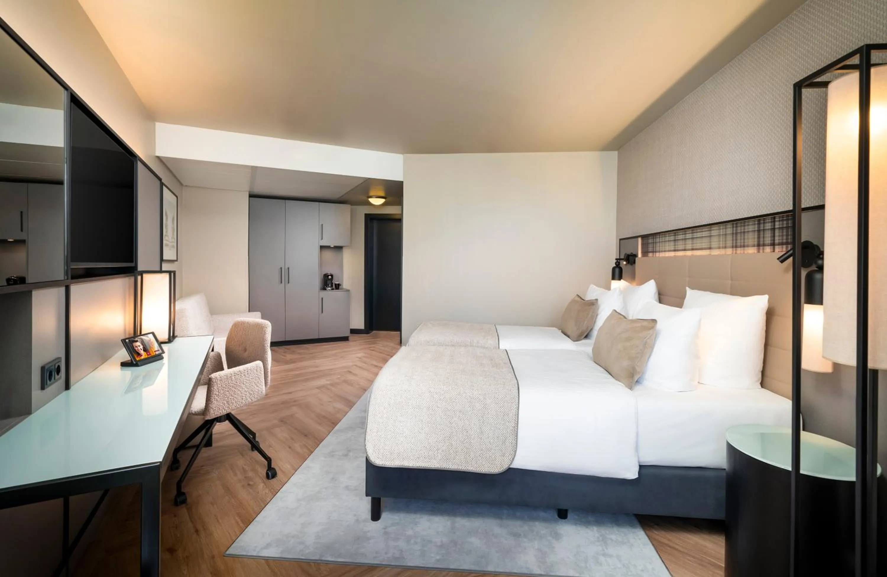 Bed in Leonardo Royal Hotel Frankfurt