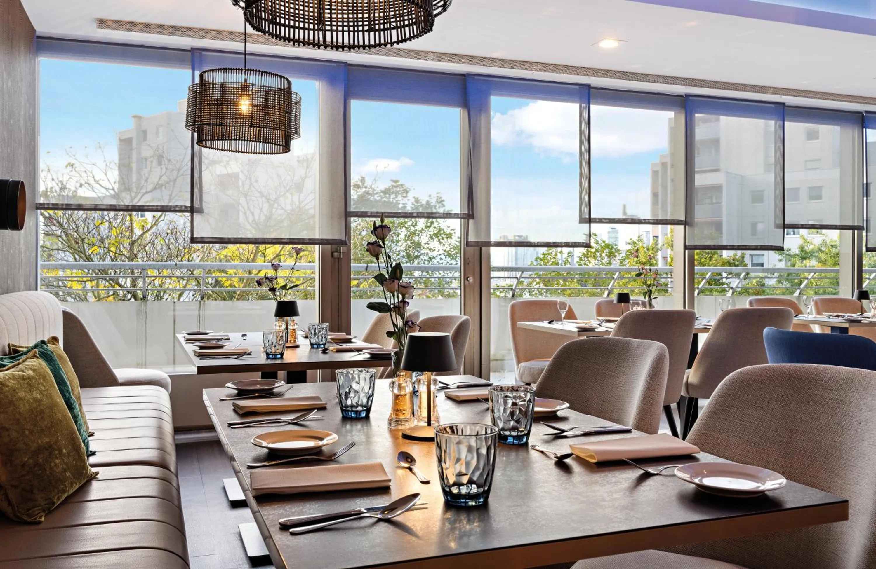 Restaurant/places to eat in Leonardo Royal Hotel Frankfurt