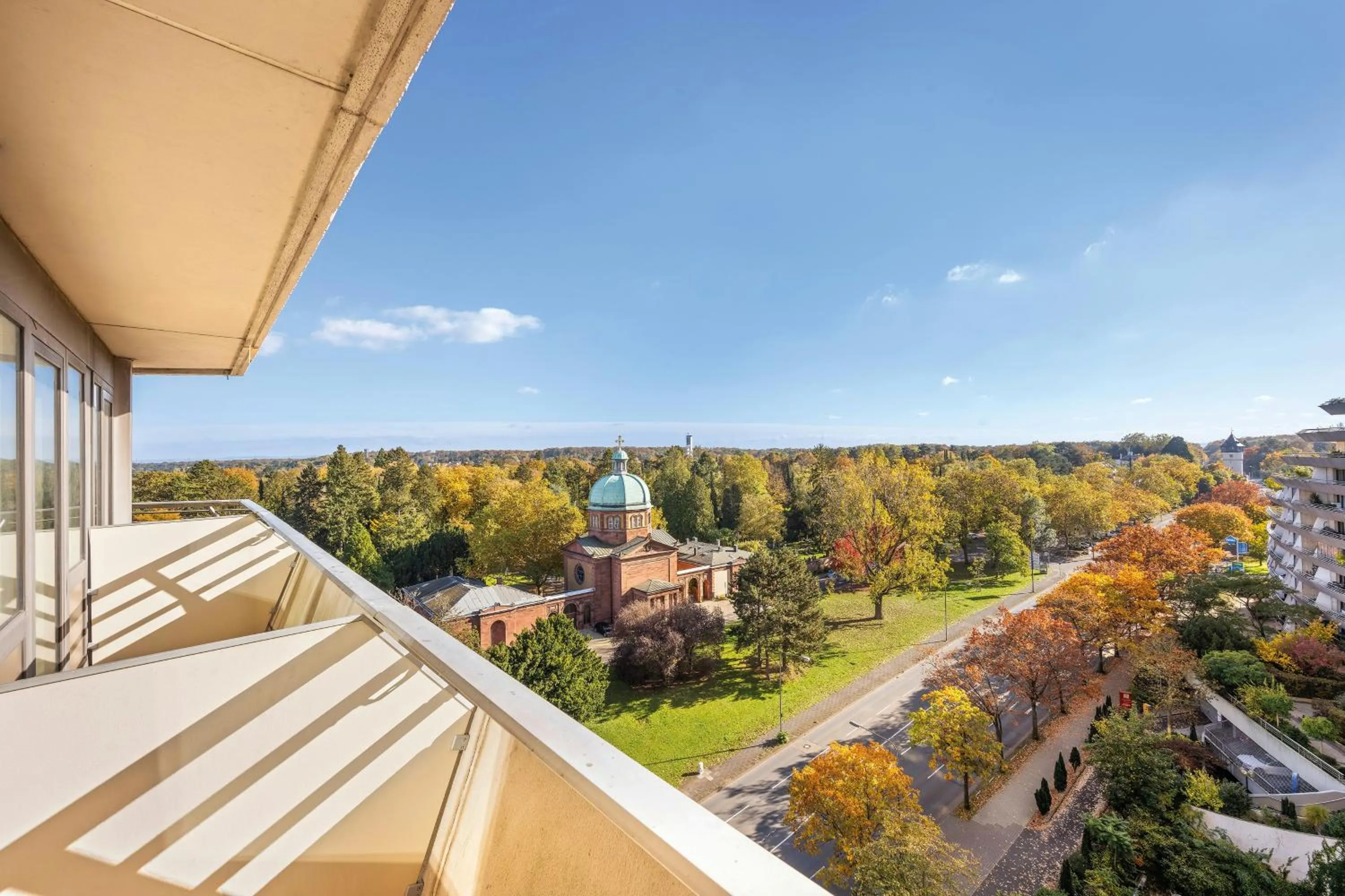 Photo of the whole room in Leonardo Royal Hotel Frankfurt
