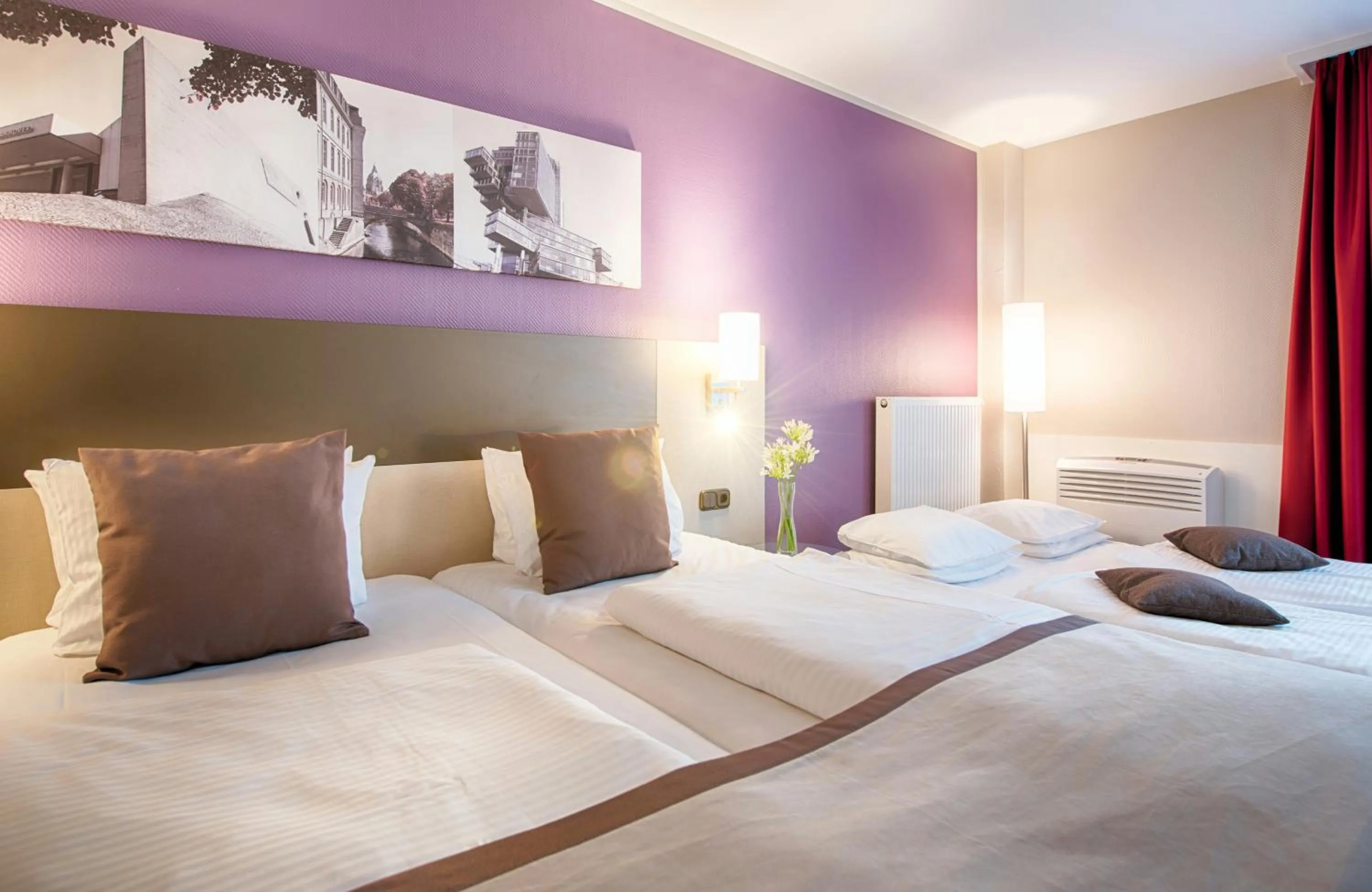 Photo of the whole room, Bed in Leonardo Hotel Hannover Airport