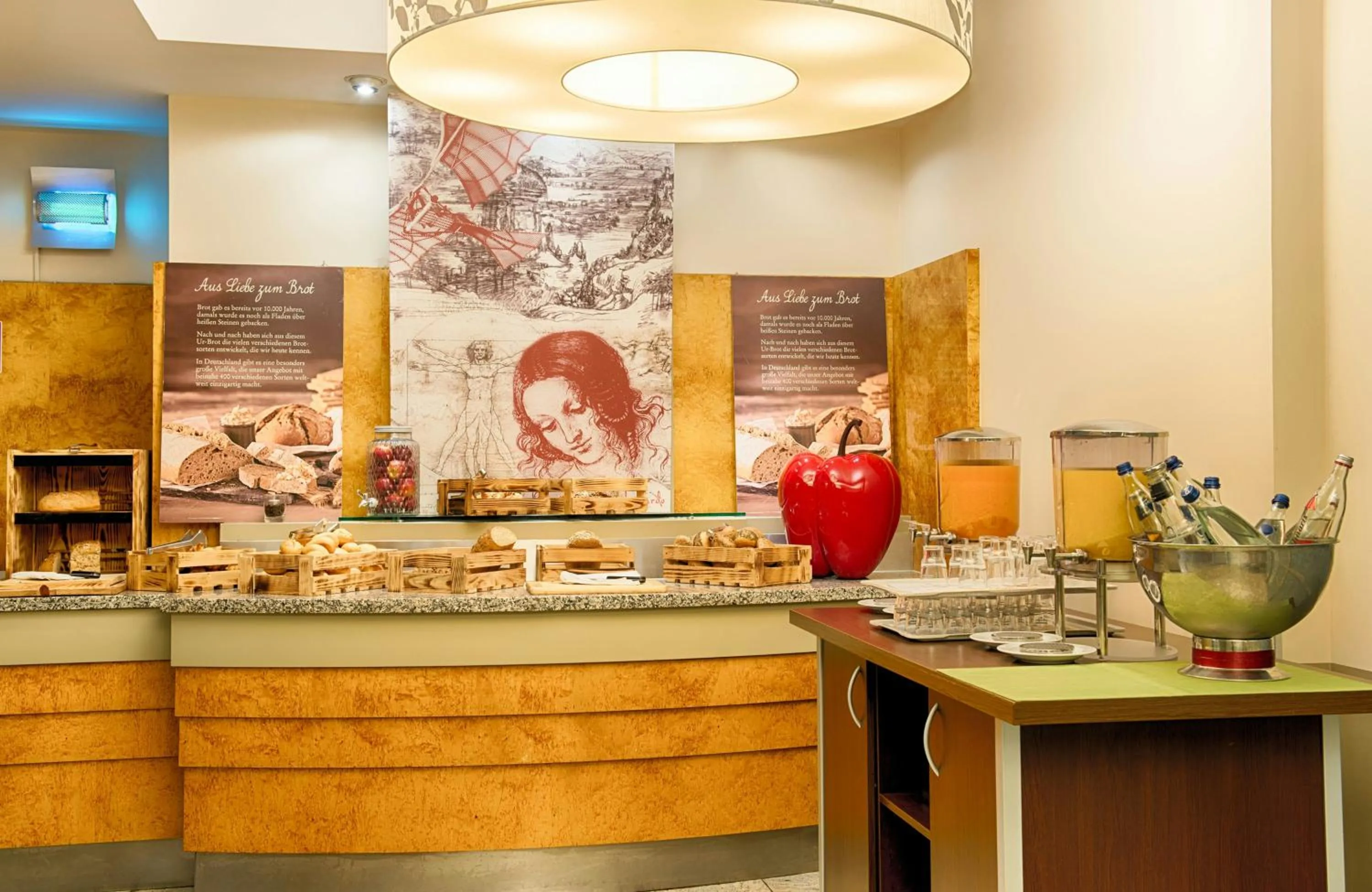 Buffet breakfast in Leonardo Hotel Hannover Airport