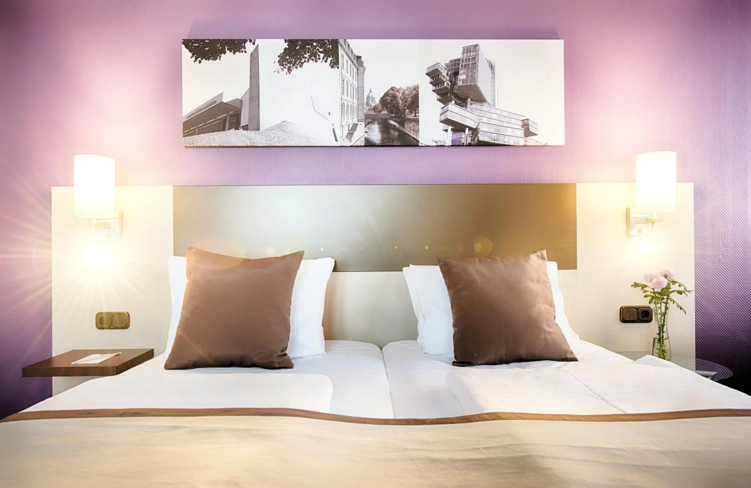 Bedroom, Bed in Leonardo Hotel Hannover Airport