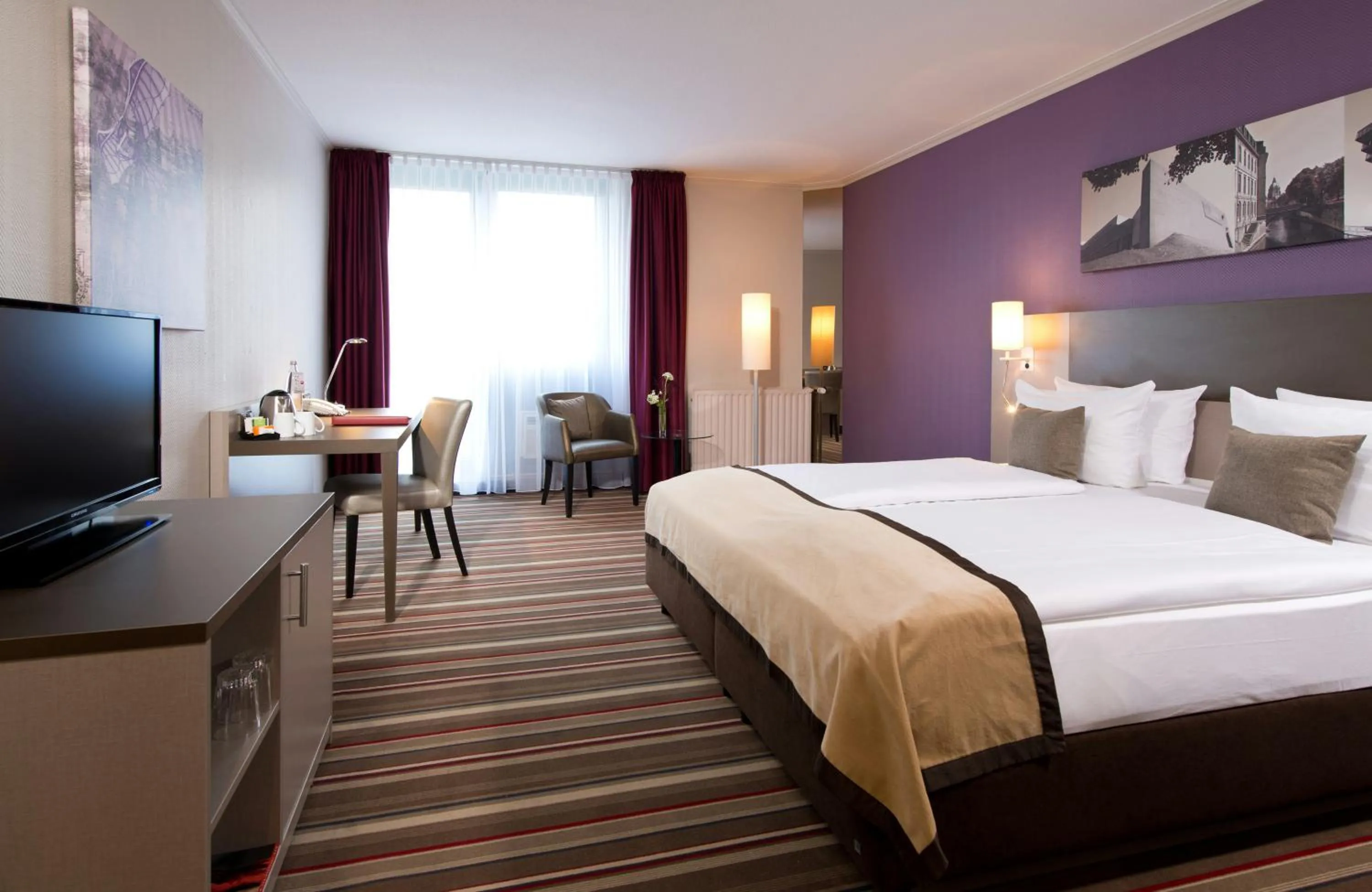 Photo of the whole room, Bed in Leonardo Hotel Hannover Airport