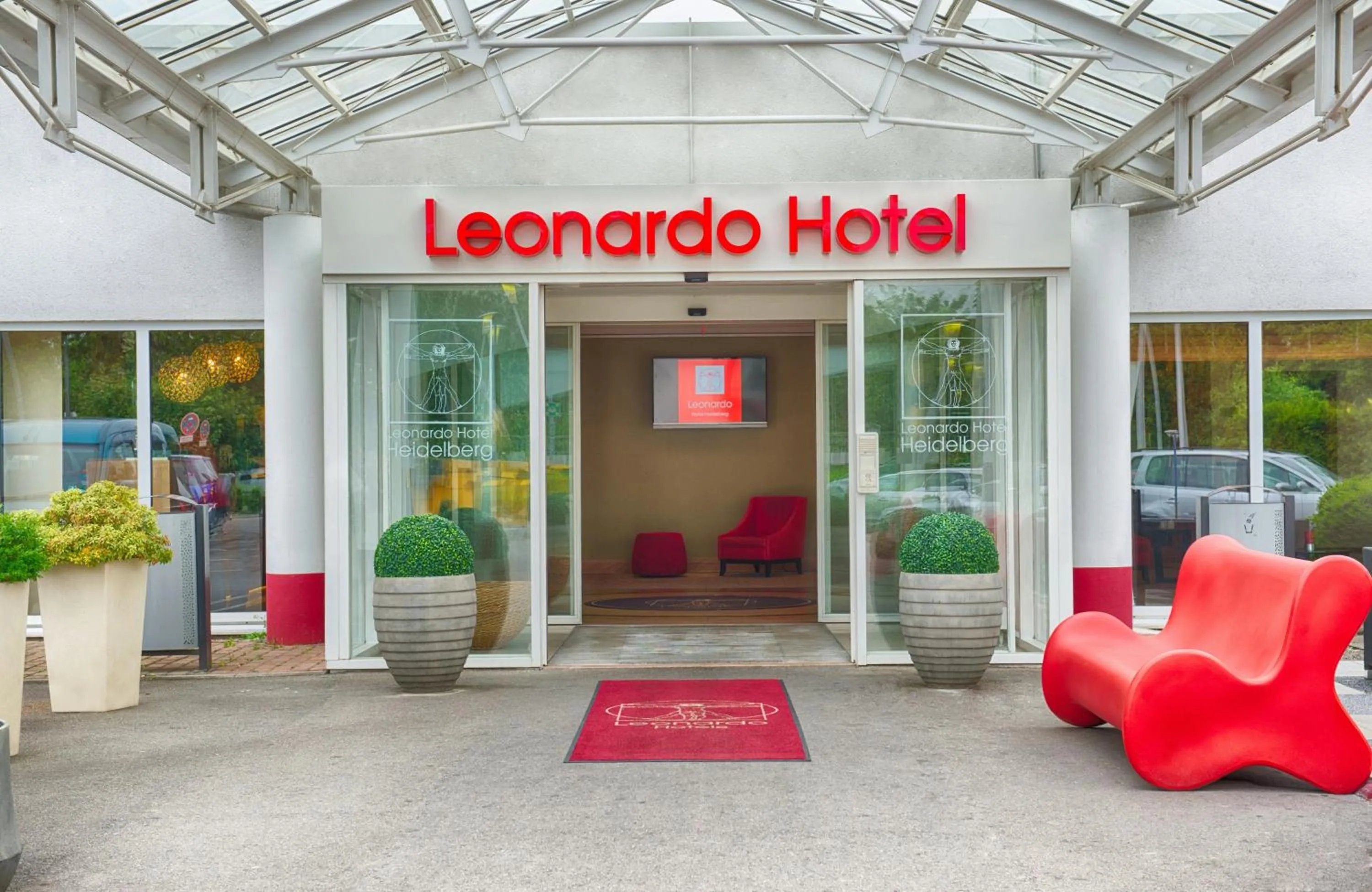 Facade/entrance in Leonardo Hotel Heidelberg
