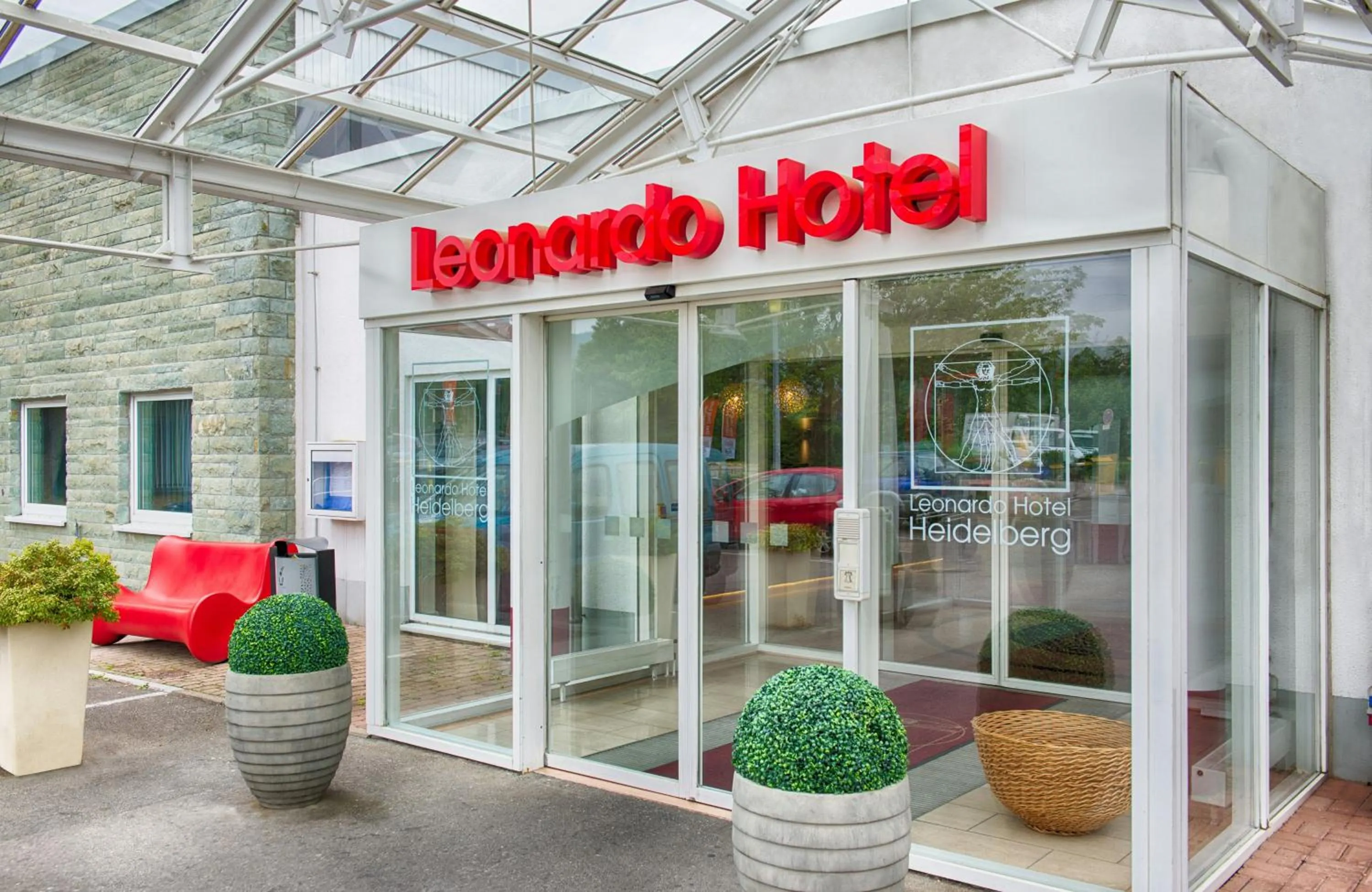 Facade/entrance in Leonardo Hotel Heidelberg