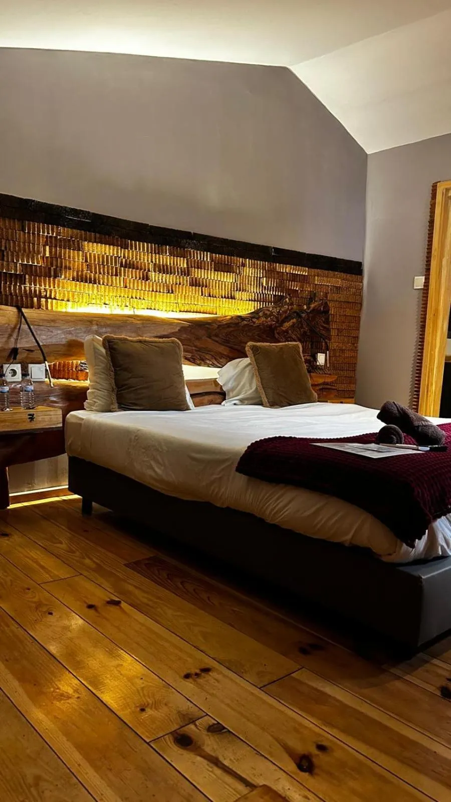 Bed in Feel at Home Guest House