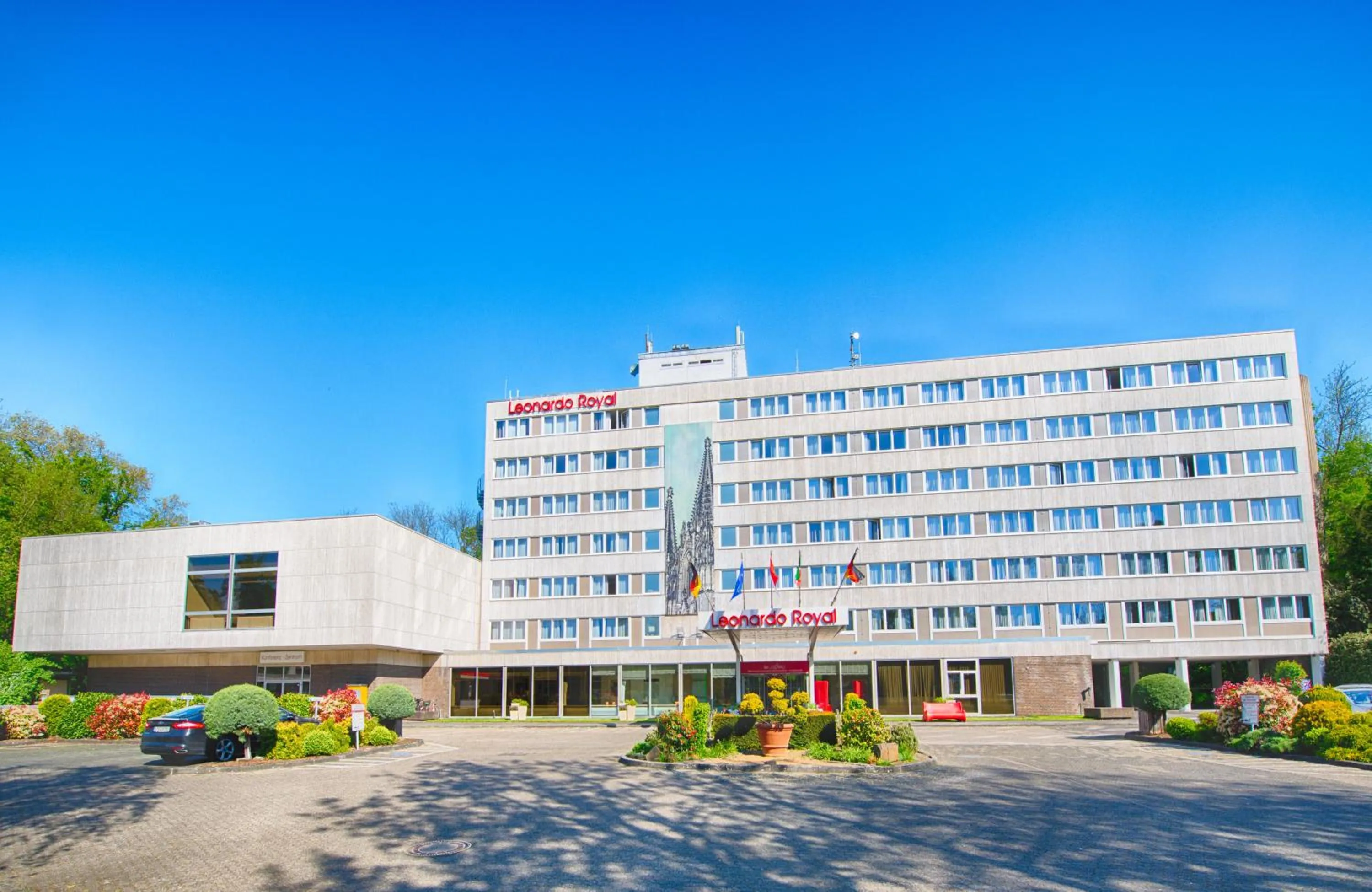 Property building in Leonardo Royal Hotel Köln - Am Stadtwald
