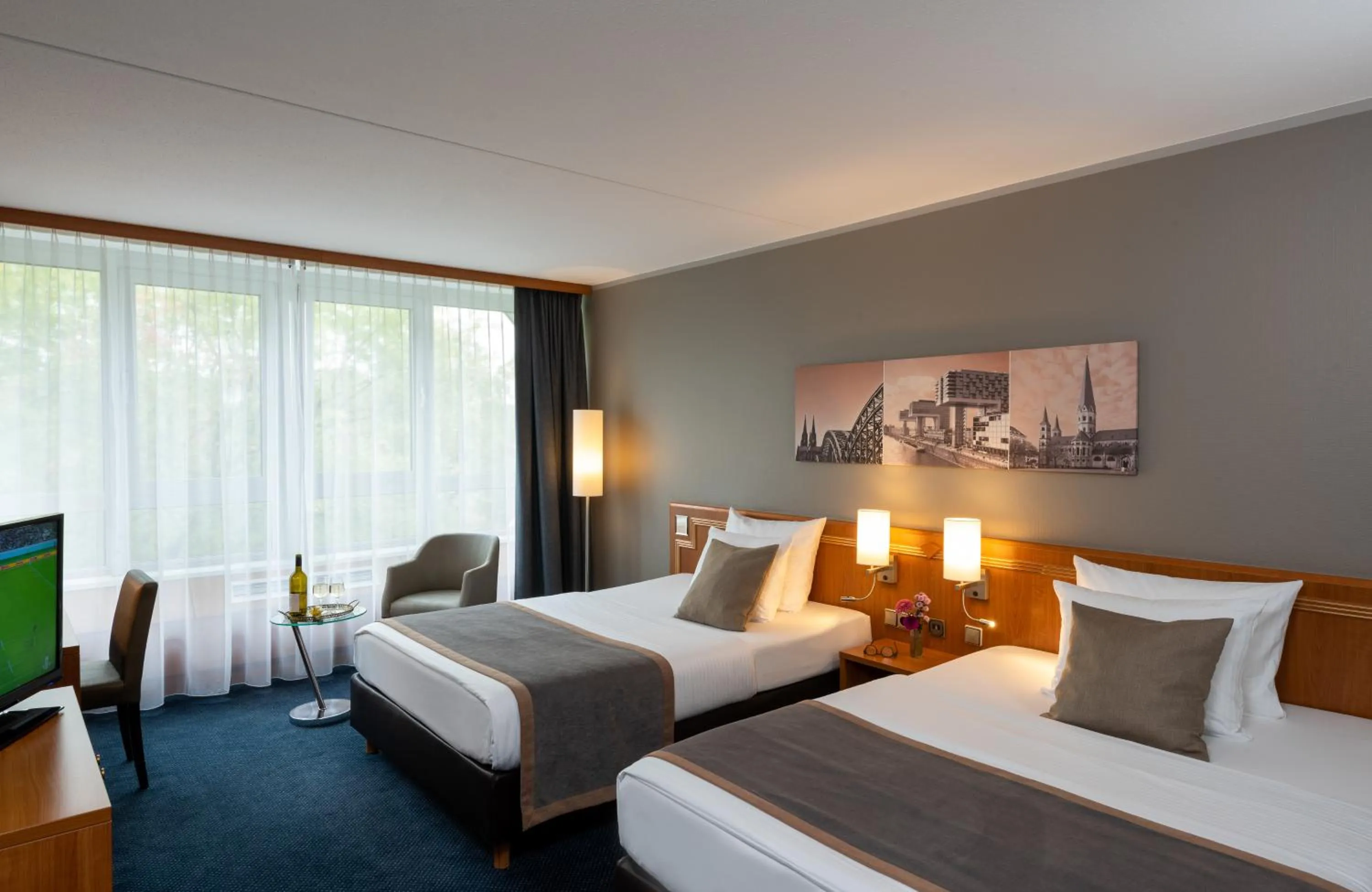 Bed in Leonardo Hotel Köln Bonn Airport