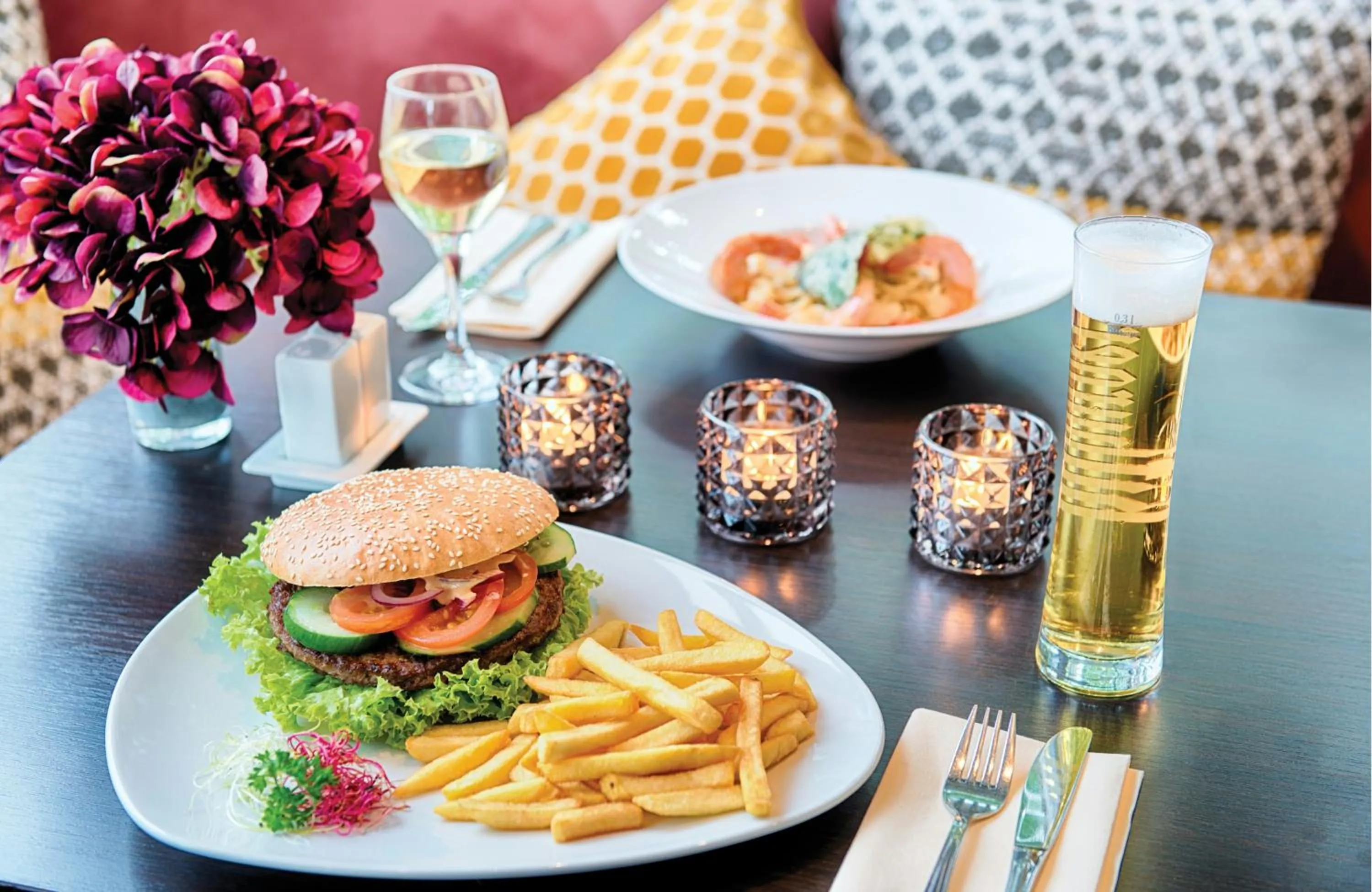 Restaurant/places to eat in Leonardo Hotel Mannheim City Center