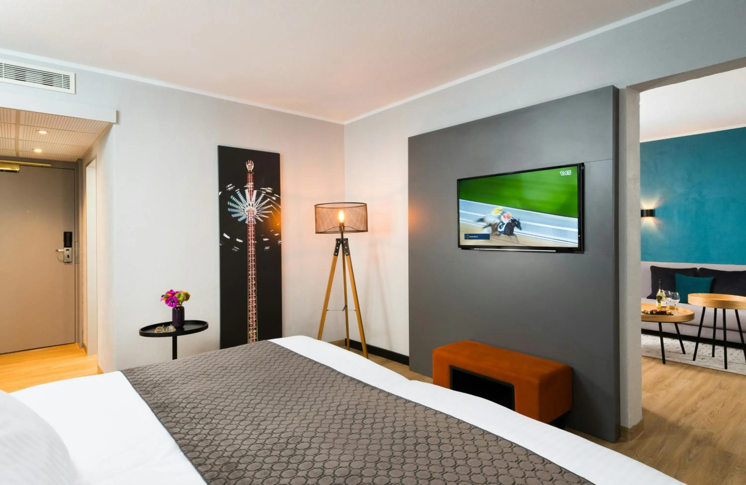 Photo of the whole room, Bed in Leonardo Hotel Munich Arabellapark