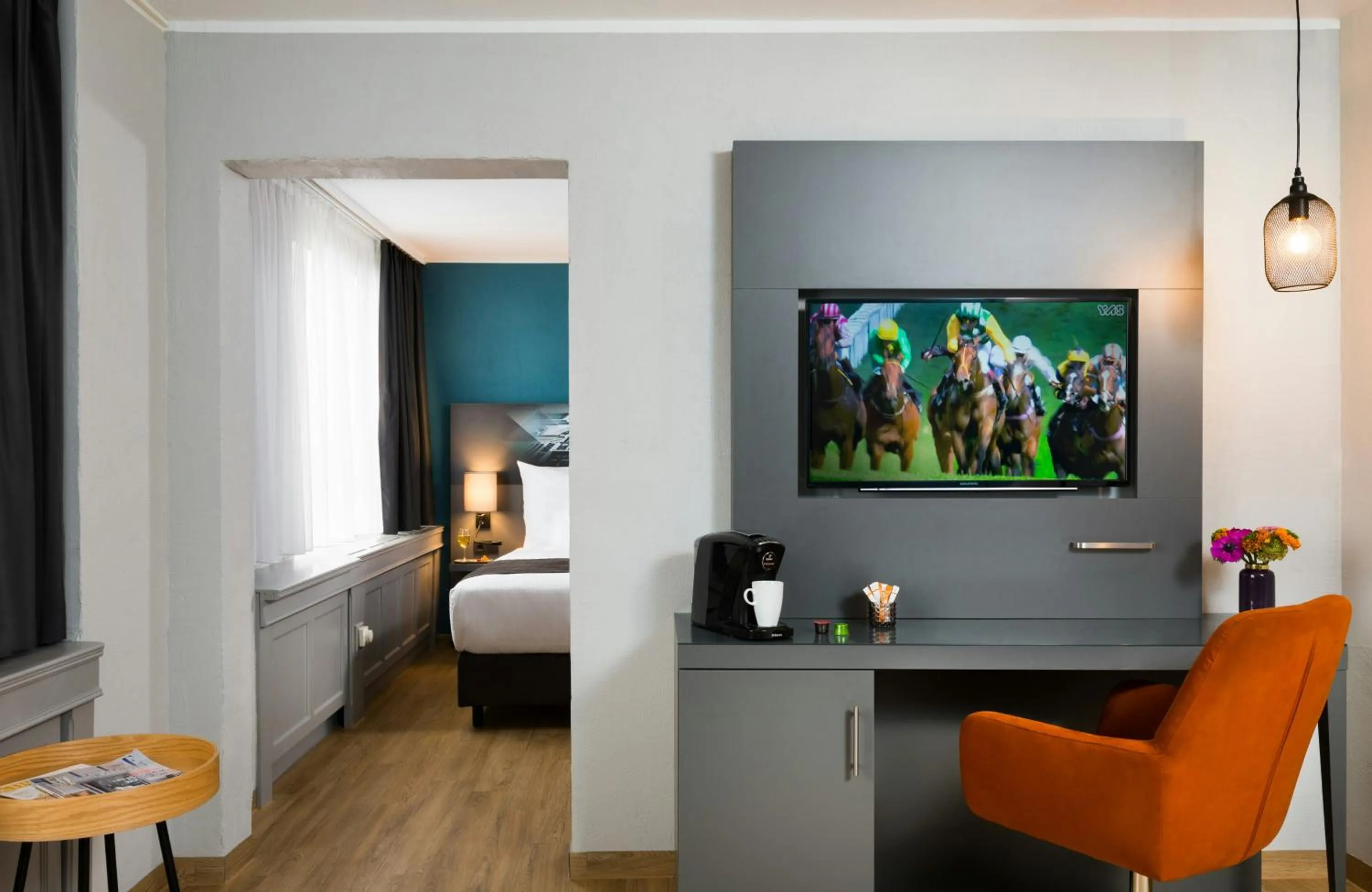 Photo of the whole room in Leonardo Hotel Munich Arabellapark