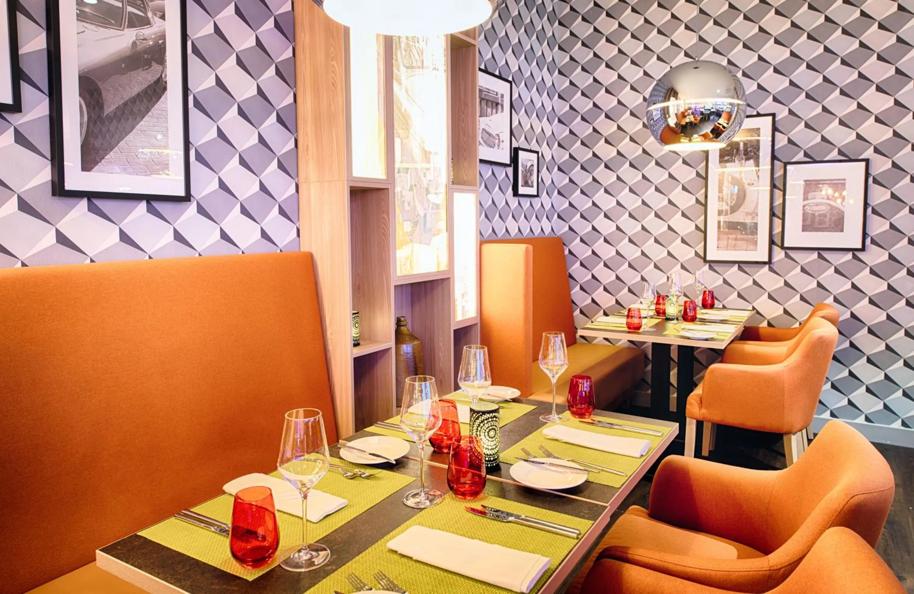 Restaurant/places to eat in Leonardo Hotel Wolfsburg City Center