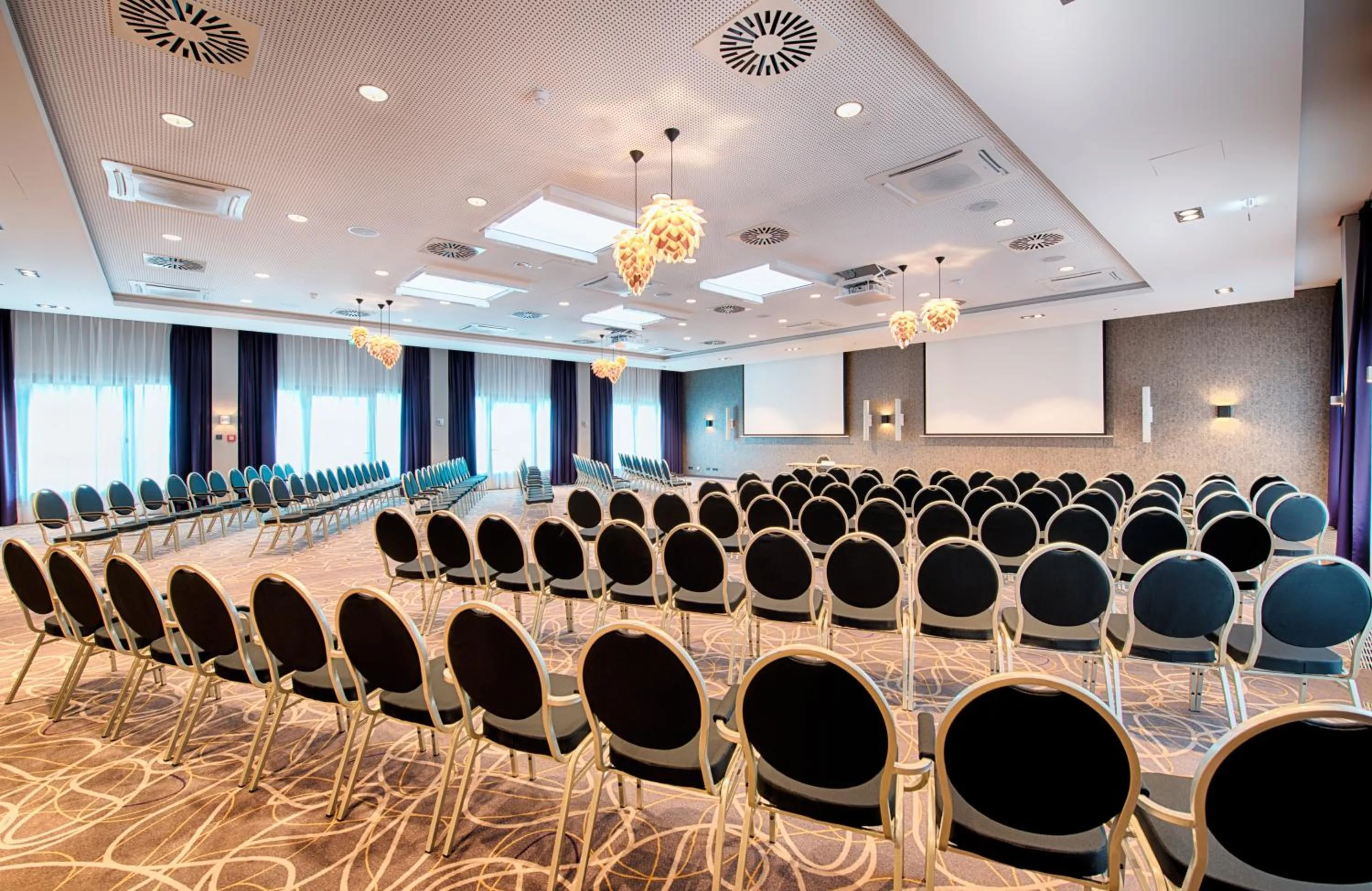 Meeting/conference room in Leonardo Hotel Wolfsburg City Center